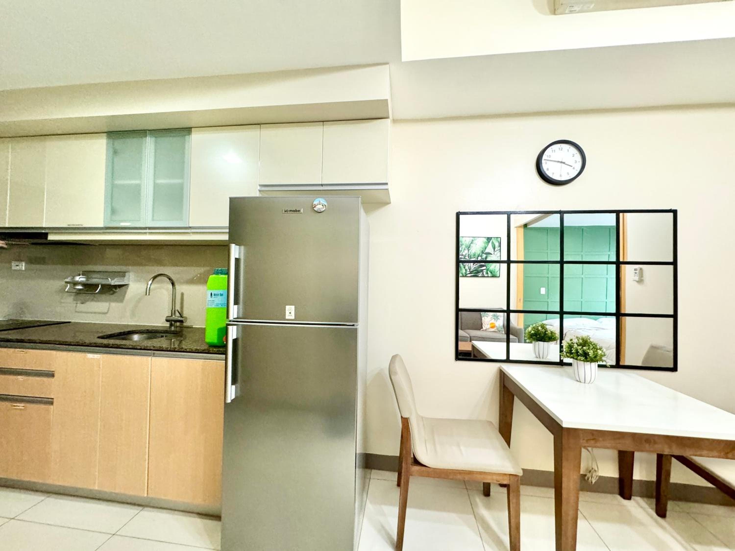 Cozi Modern 1br condo beside One uptown Mall BGC, Manila, photo 5