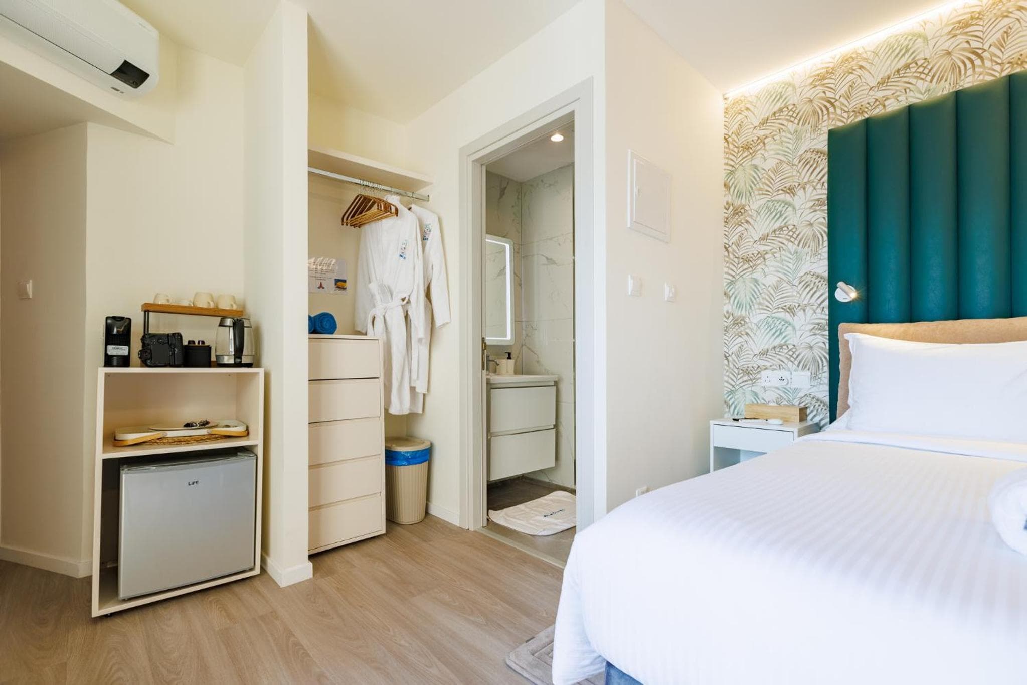 The Palm Suites - Adults Only, Limassol, photo 3