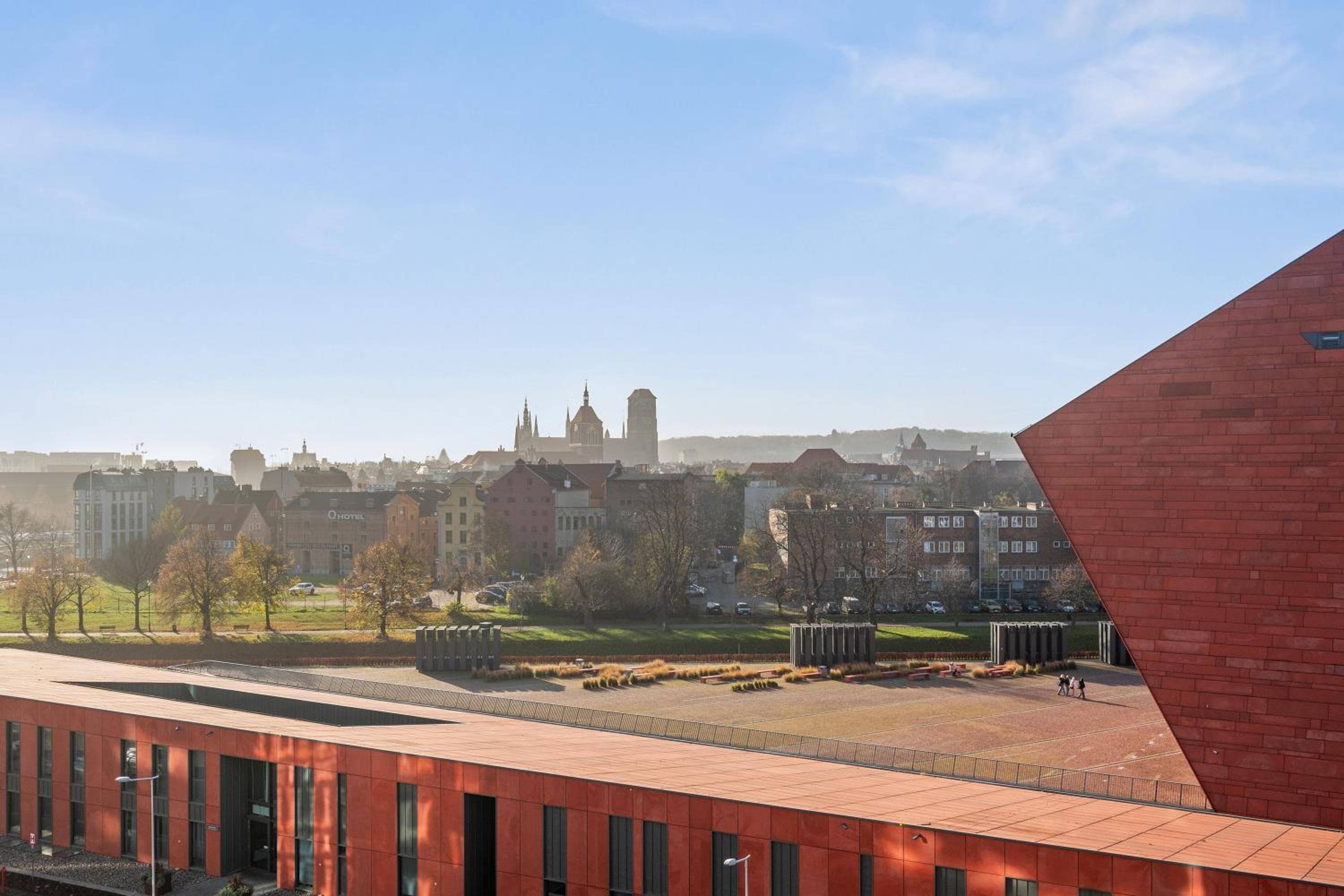 Brabank Riverside Premium Suites & Free Parking by Downtown Apartments, Gdańsk, photo 6
