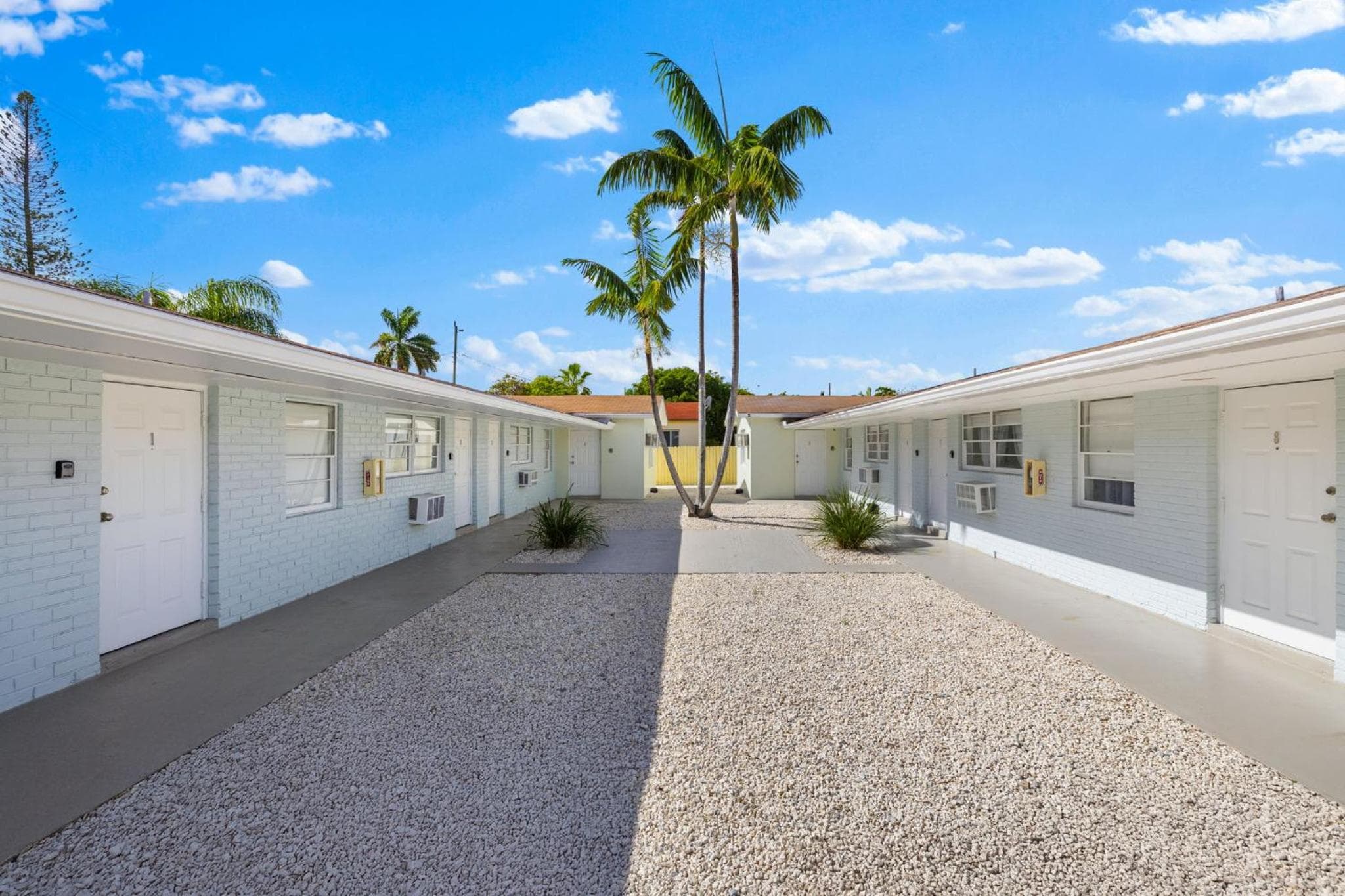 Sunset Inn - Hallandale Beach, Hallandale Beach