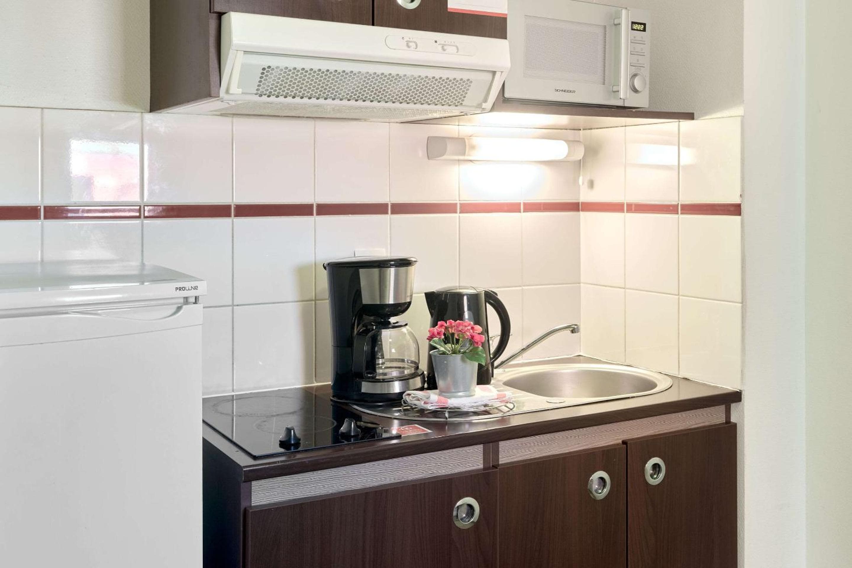 Comfort Aparthotel Versailles, St Cyr l'Ecole, Saint-Cyr-lʼÉcole, photo 5