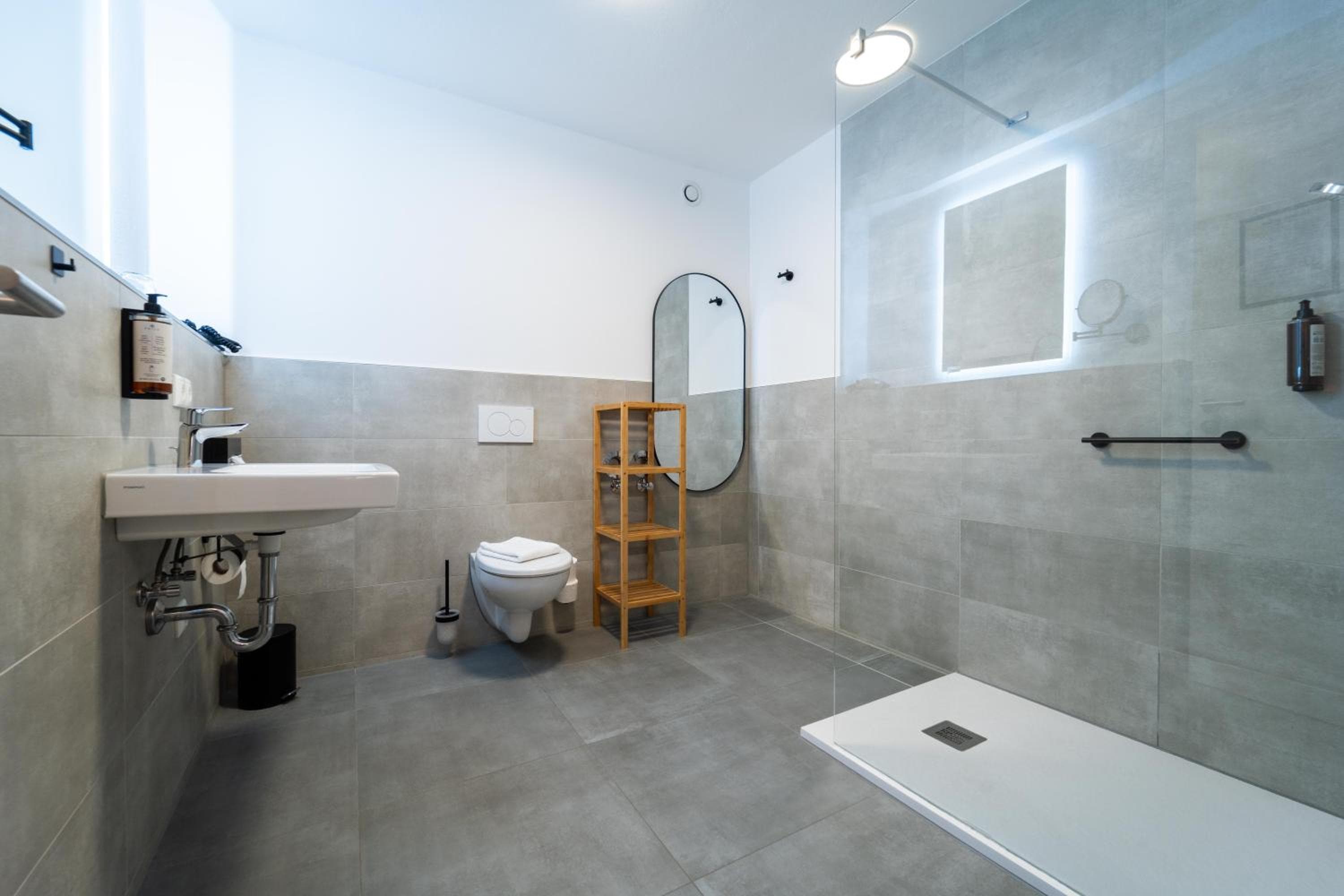 dreamcation Altstadthotel - Mikro Apartments mit Küche & Self Check-In, Regensburg, photo 2
