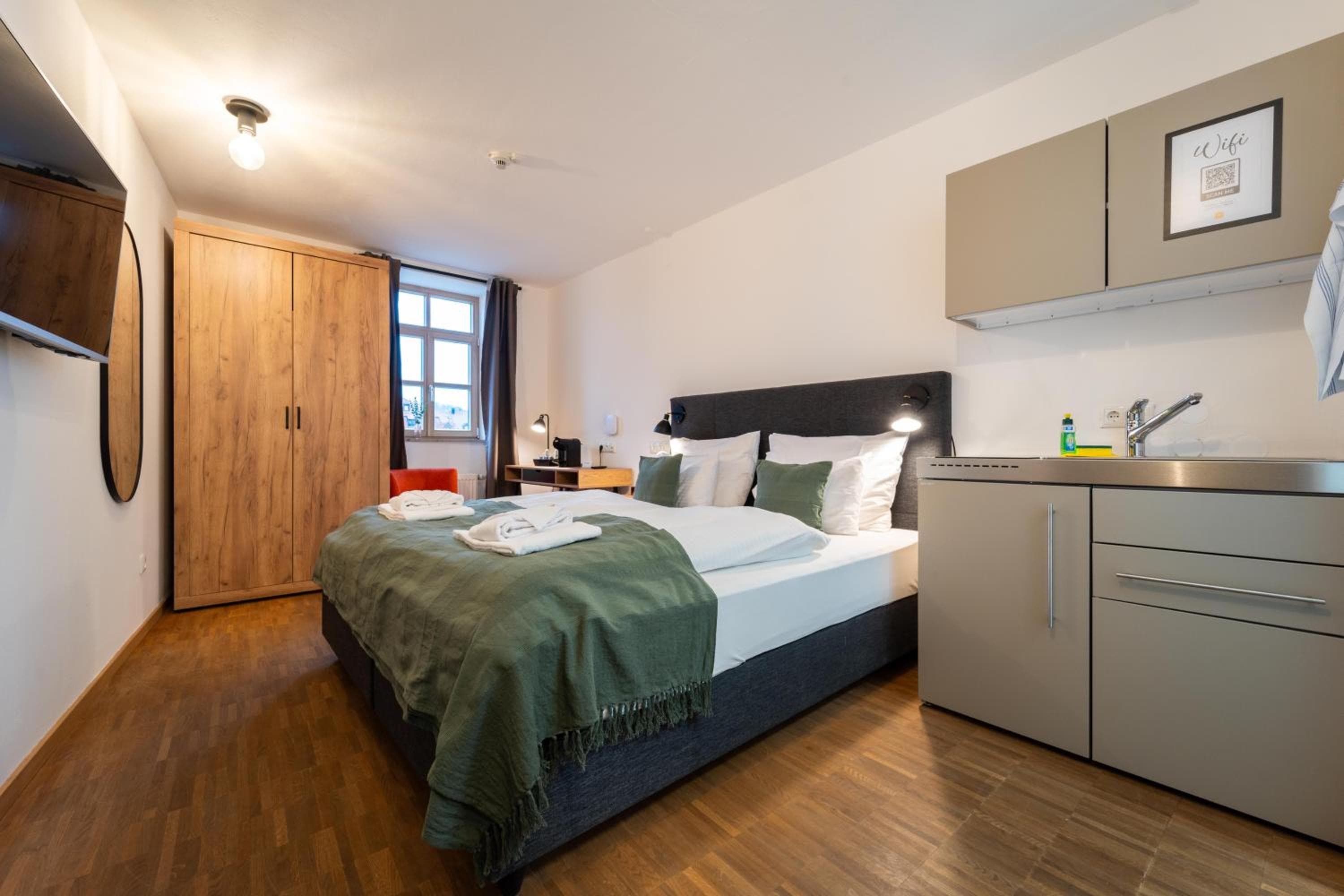 dreamcation Altstadthotel - Mikro Apartments mit Küche & Self Check-In, Regensburg, photo 3