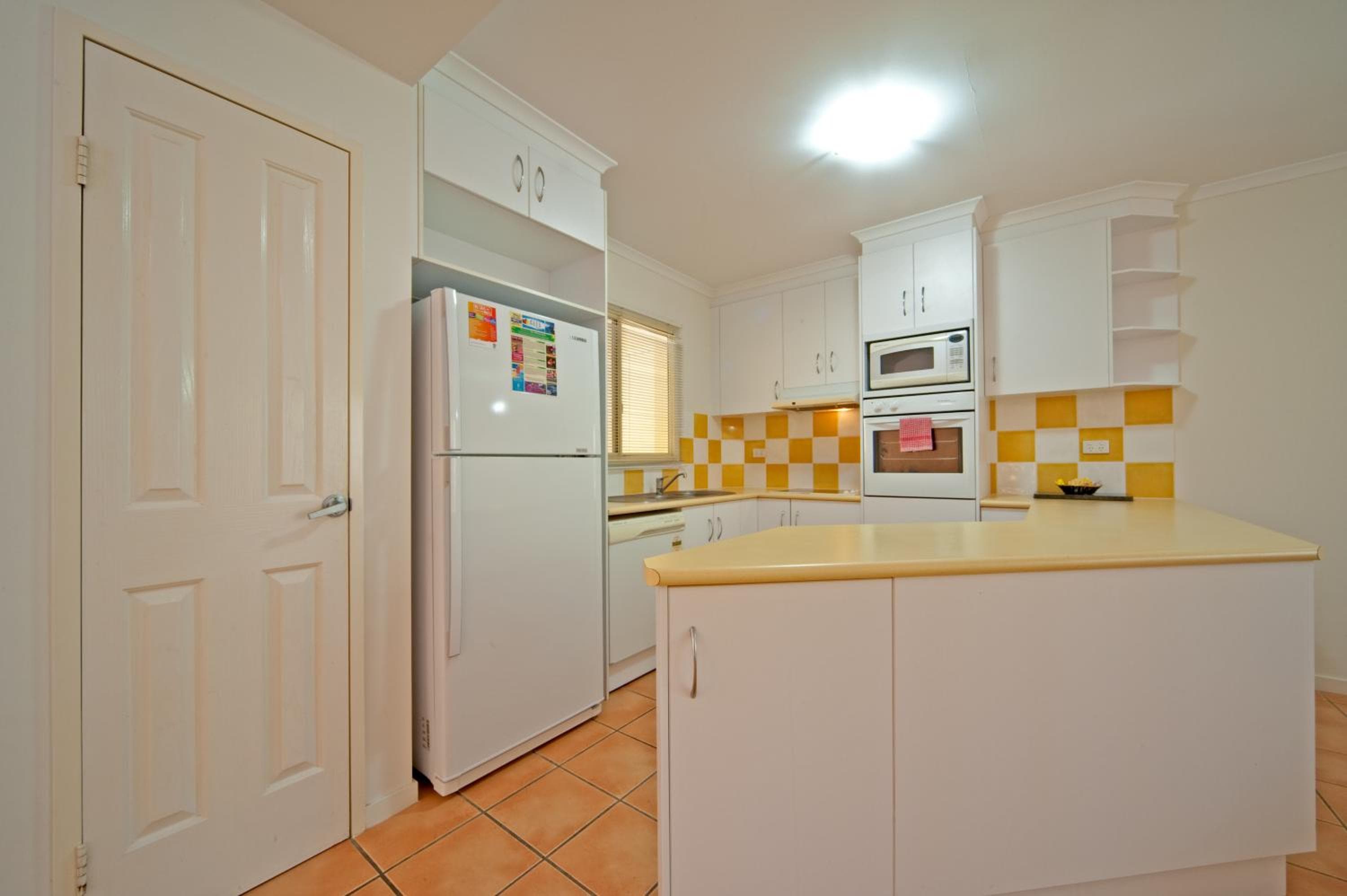 at Beach Court Holiday Villas, Airlie Beach, photo 4