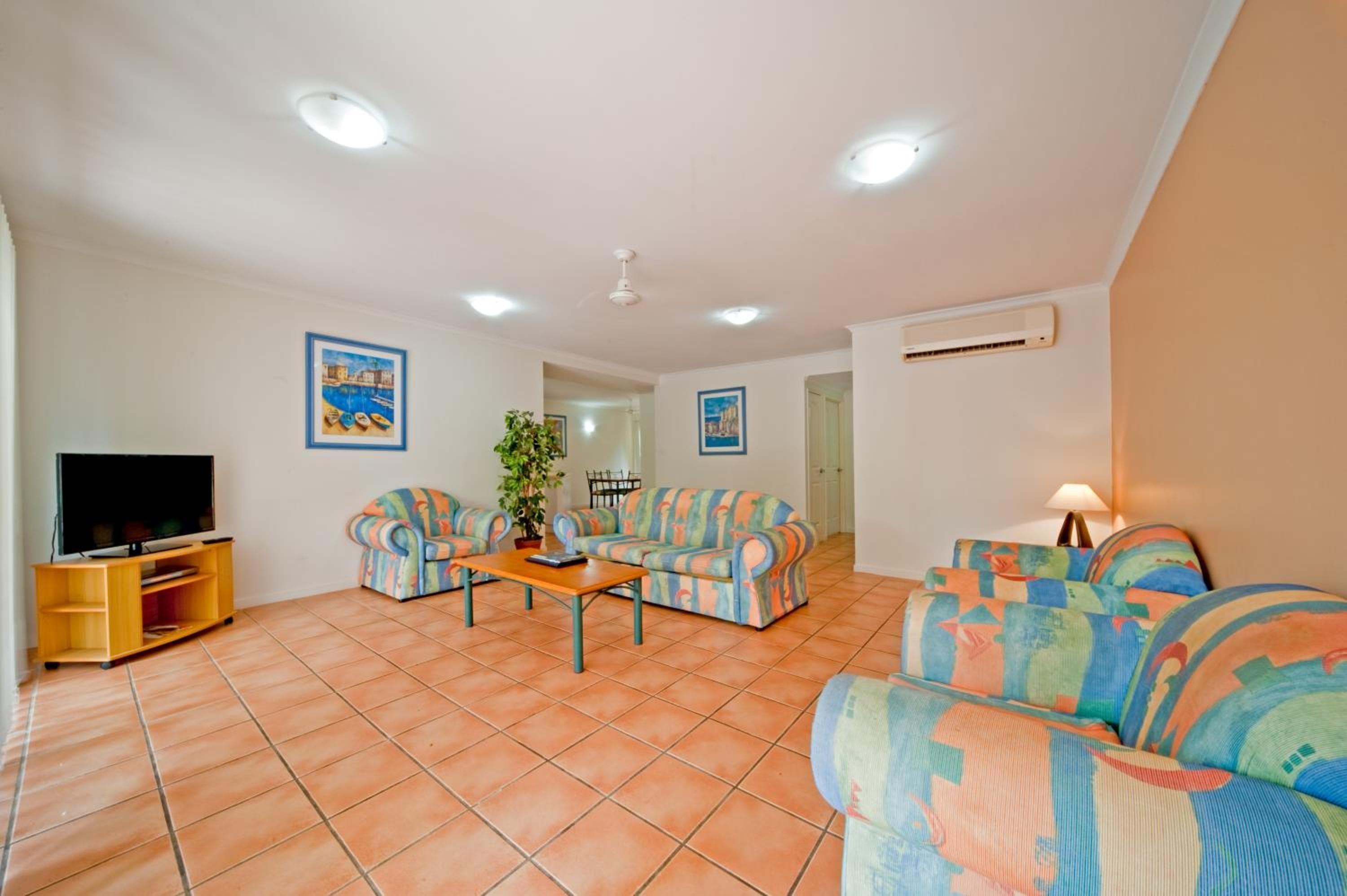at Beach Court Holiday Villas, Airlie Beach, photo 5