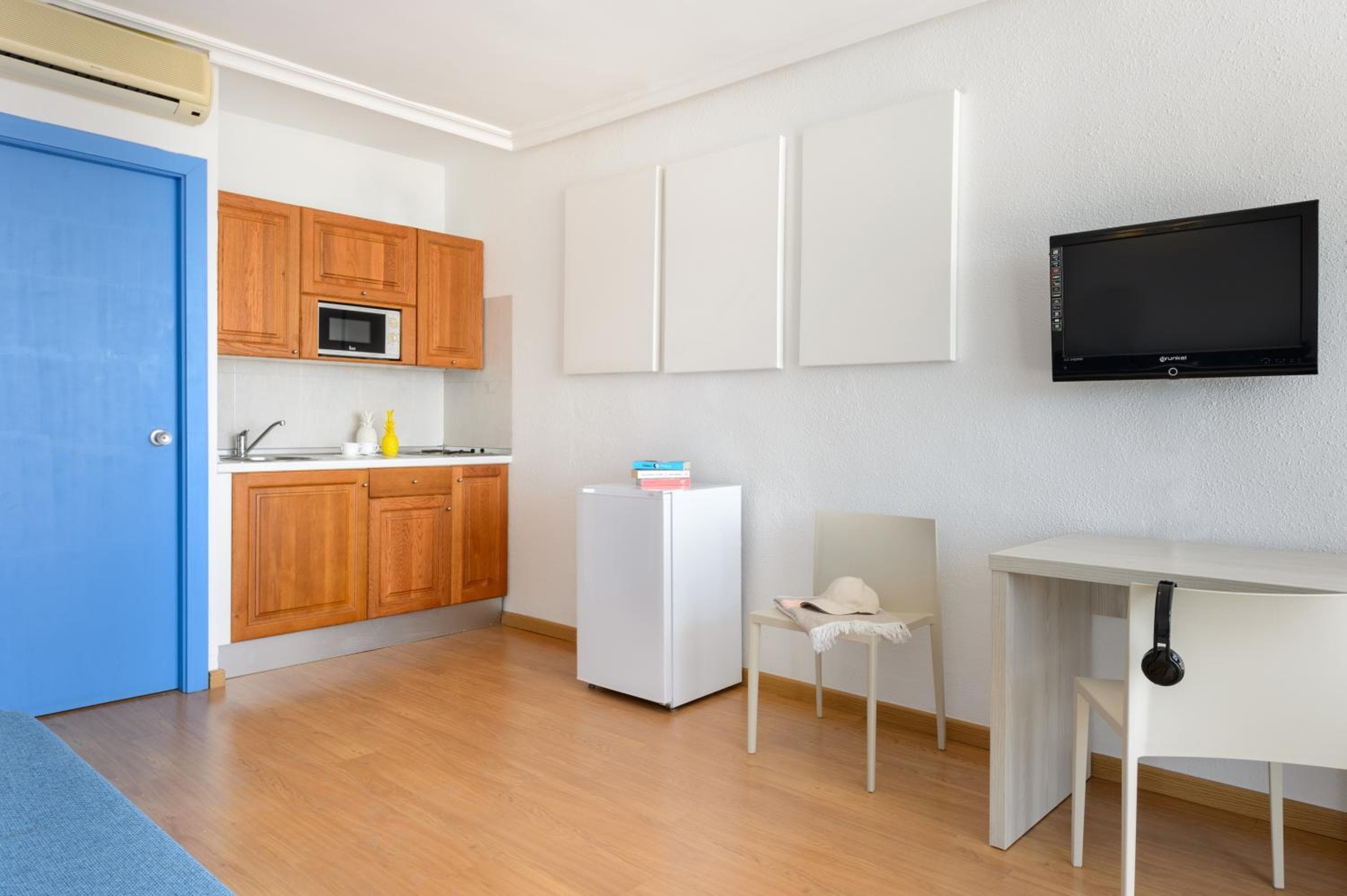 Apartamentos Vibra Tivoli, Playa d'en Bossa, photo 2