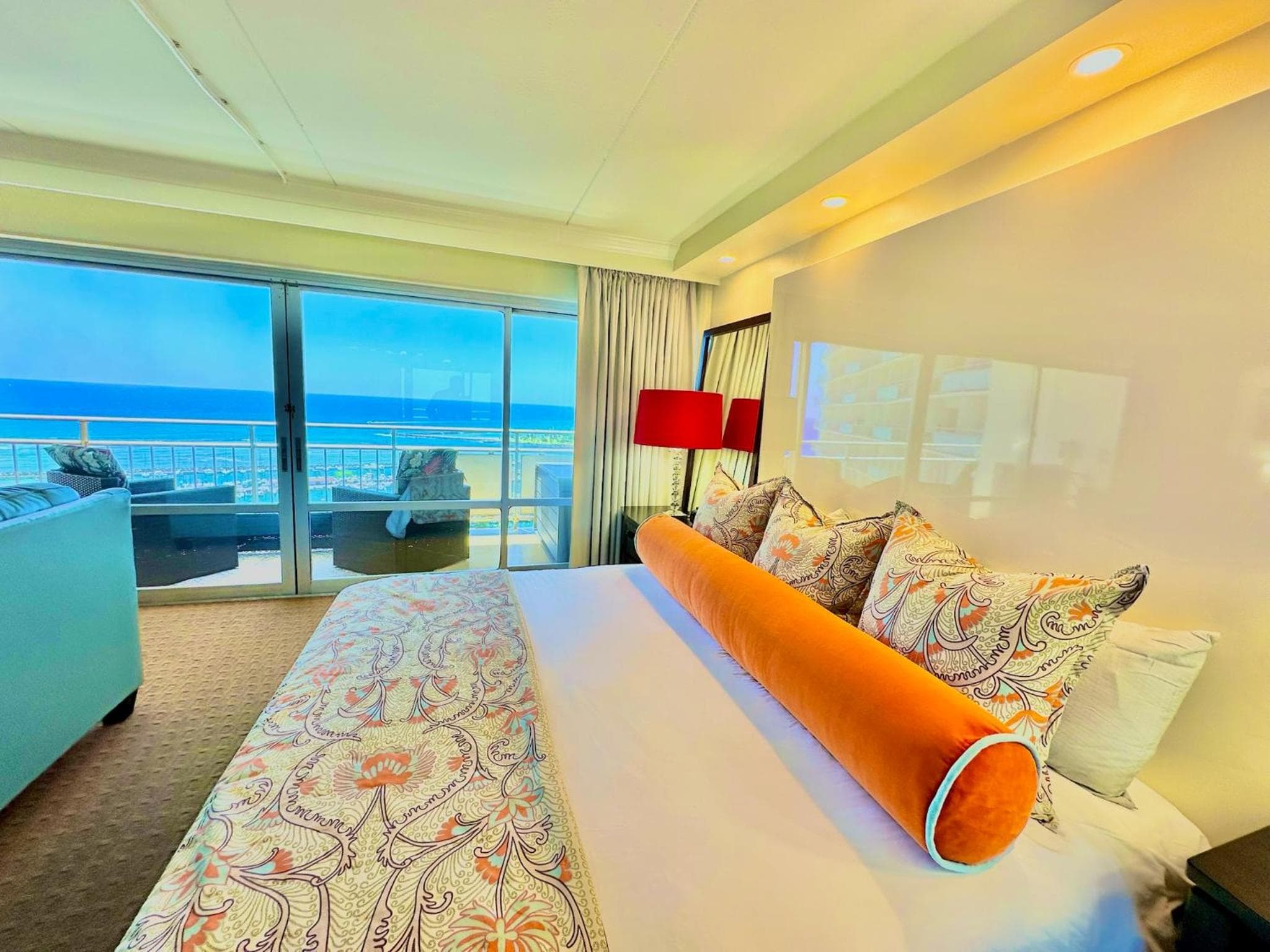 Waikiki Beach Experience! Luxury OceanView Suite!, Honolulu, photo 4