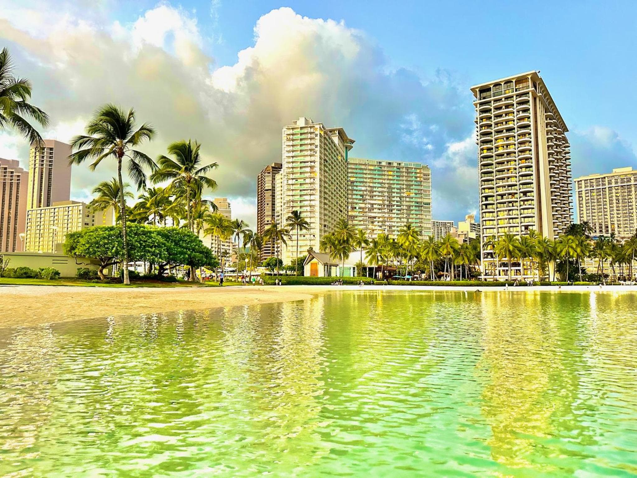 Waikiki Beach Experience! Luxury OceanView Suite!, Honolulu