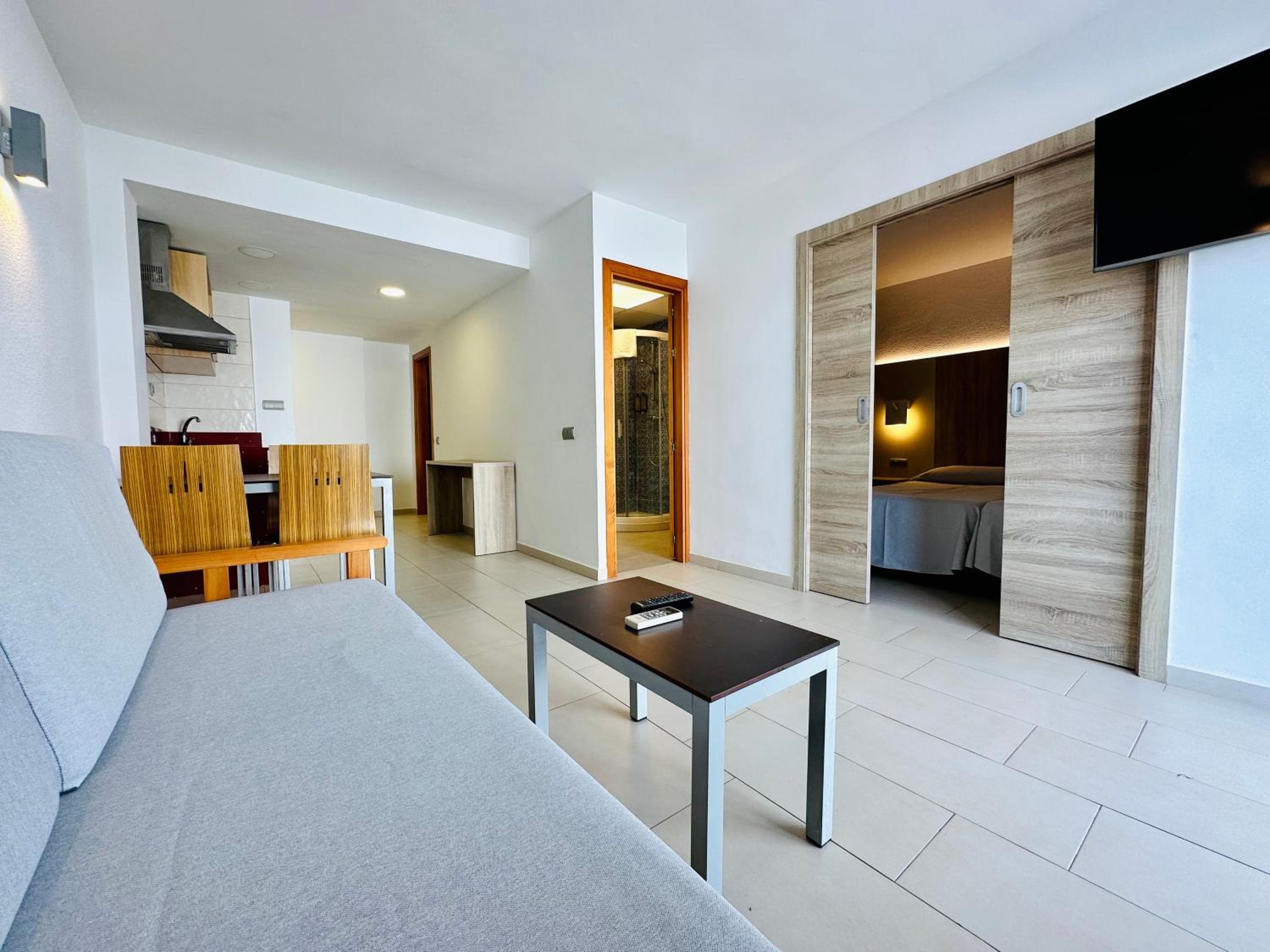 Apartamentos Jet - Adults Only, Playa d'en Bossa, photo 6