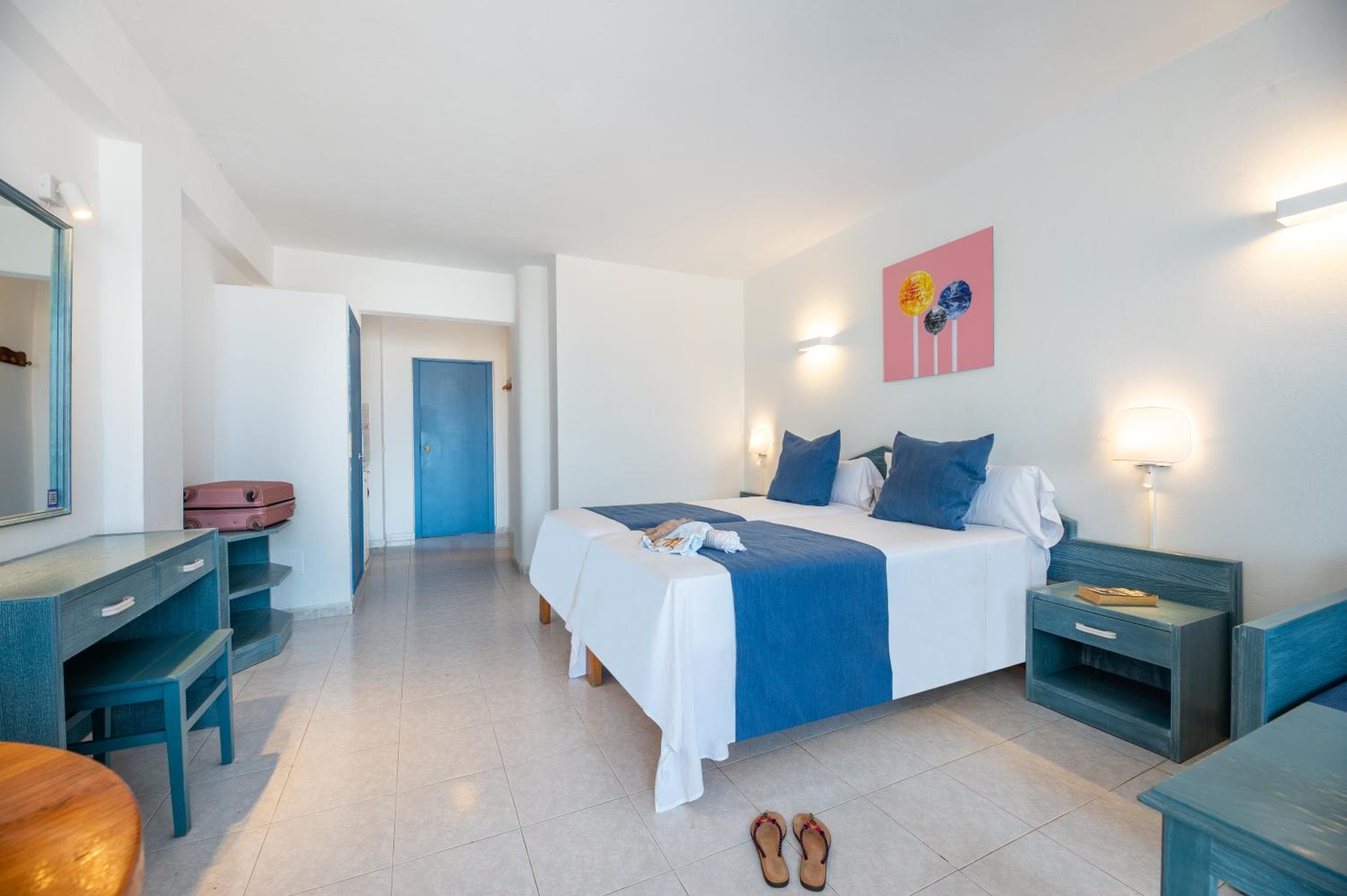 Hotel Apartamentos Vibra Central City - Adults only, San Antonio, photo 4