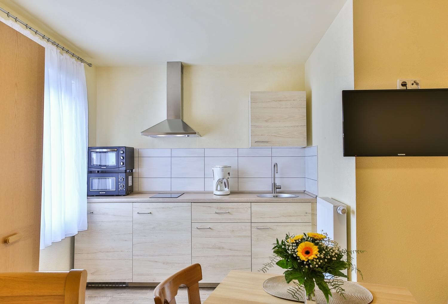 Kitchen at Unterkunft-max 2 Personen pro Bad-Lollar-Gießen