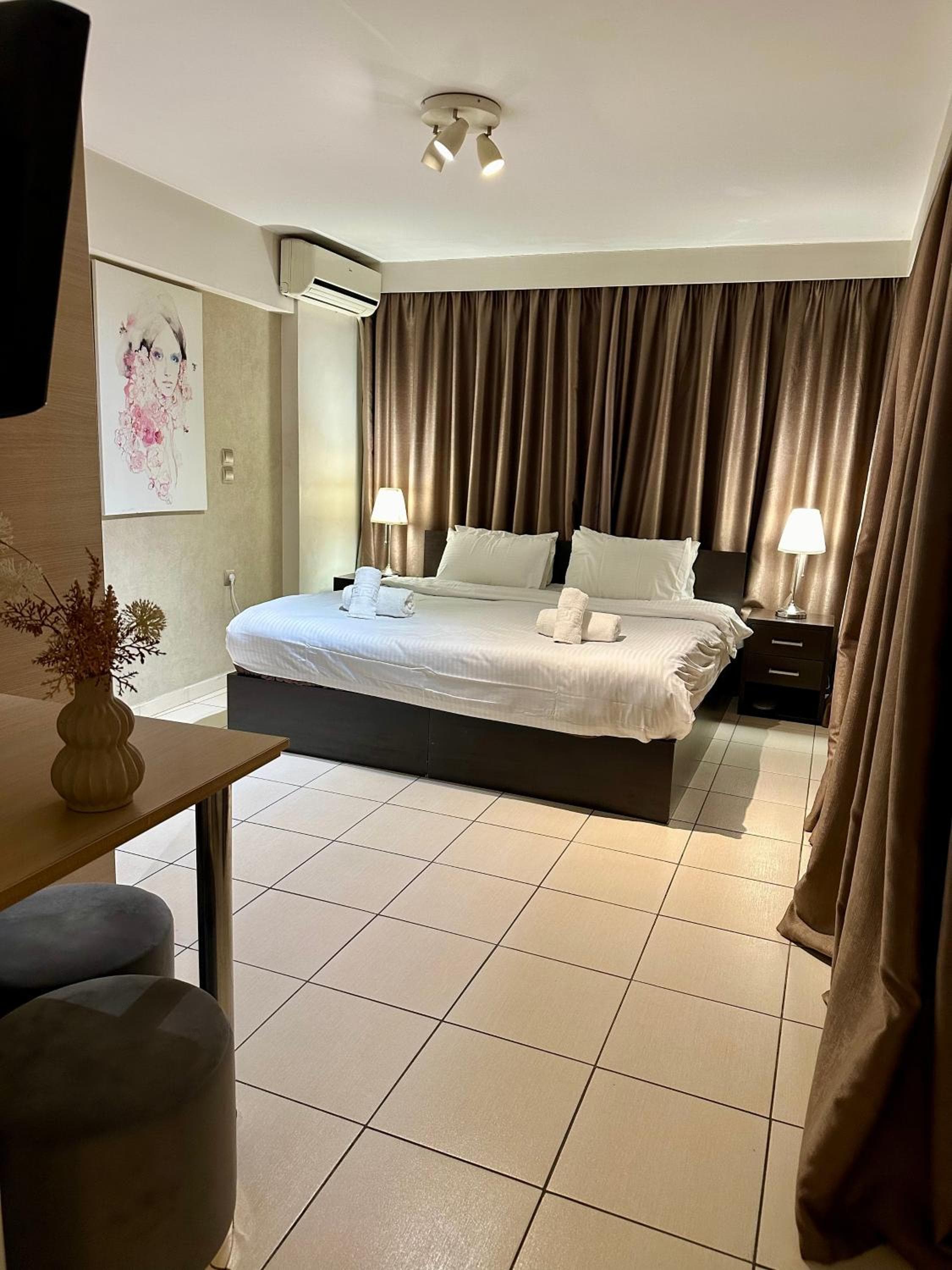 Mc Queen Rooms & Apartments, Athens, photo 3