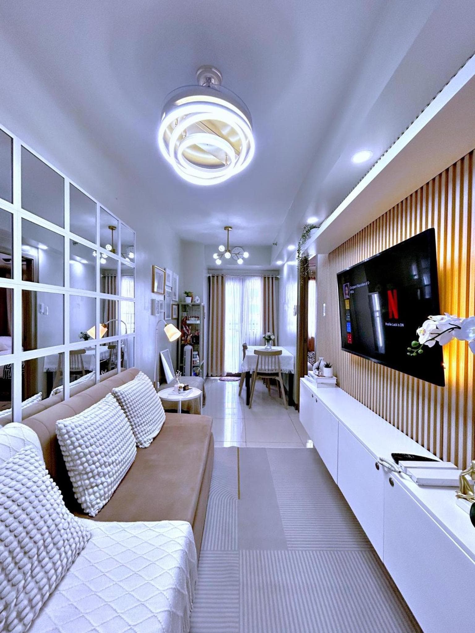 Cozypura Staycation near MOA, Airport , with free fast WIFI, Netflix and pay parking, Manila