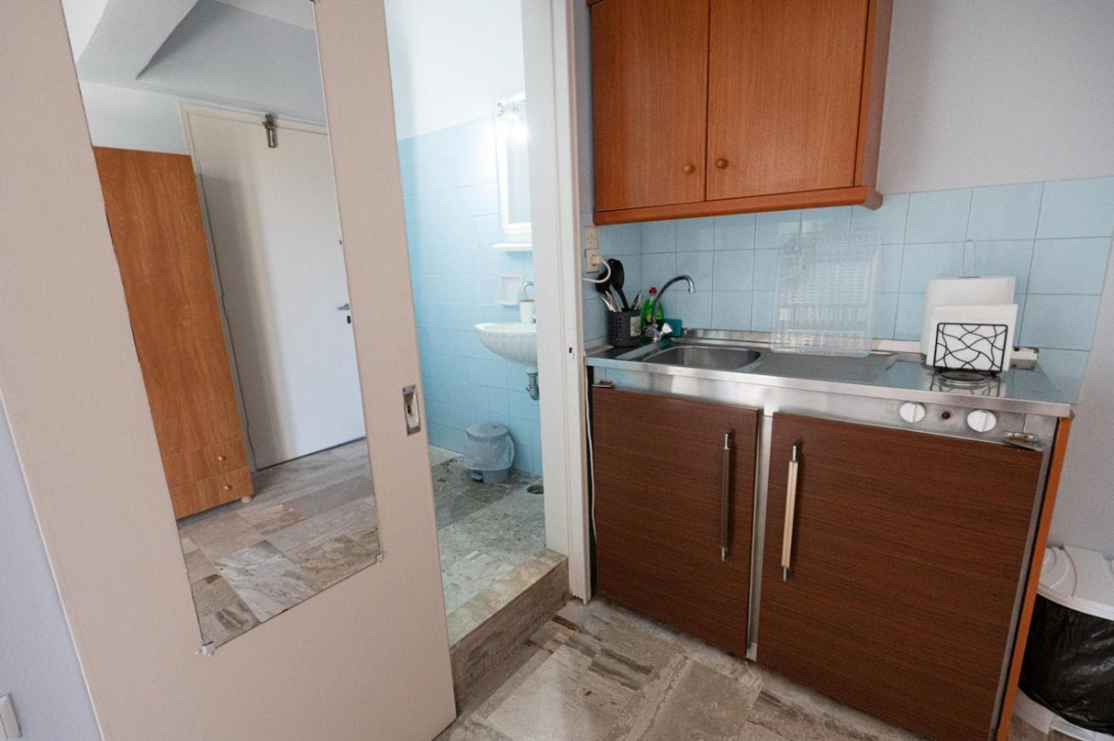 Vassia's B rooms, Poros, photo 5