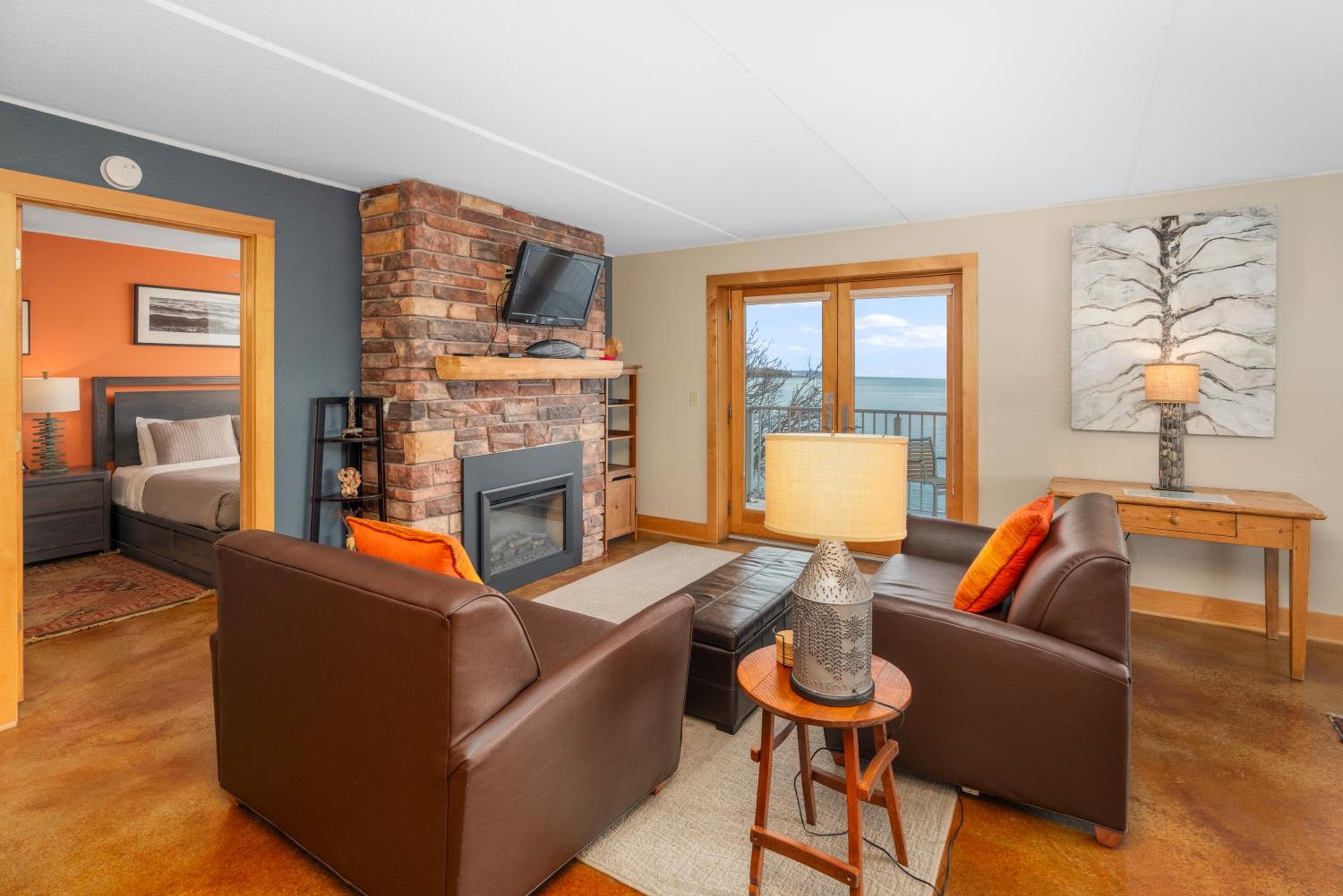 East Bay Suites, Grand Marais, photo 2