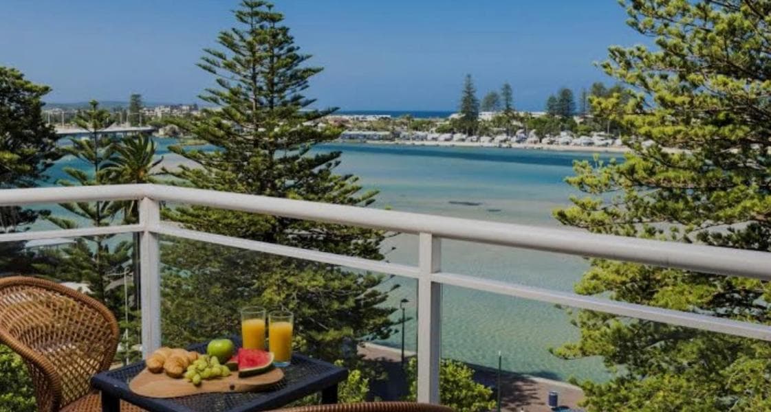 Panoramic oceanview room at the Oaks waterfront resort, The Entrance, photo 6