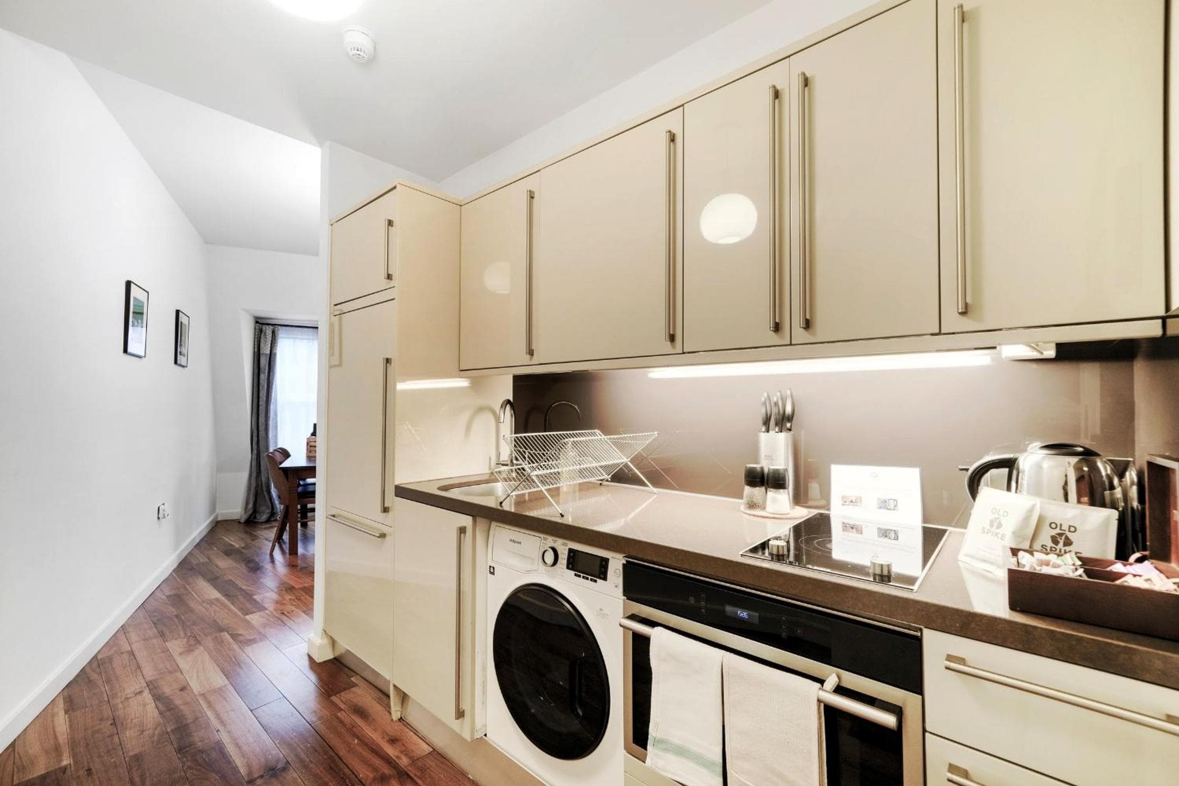 Monument Serviced Apartments by LovelyStay, London, photo 2