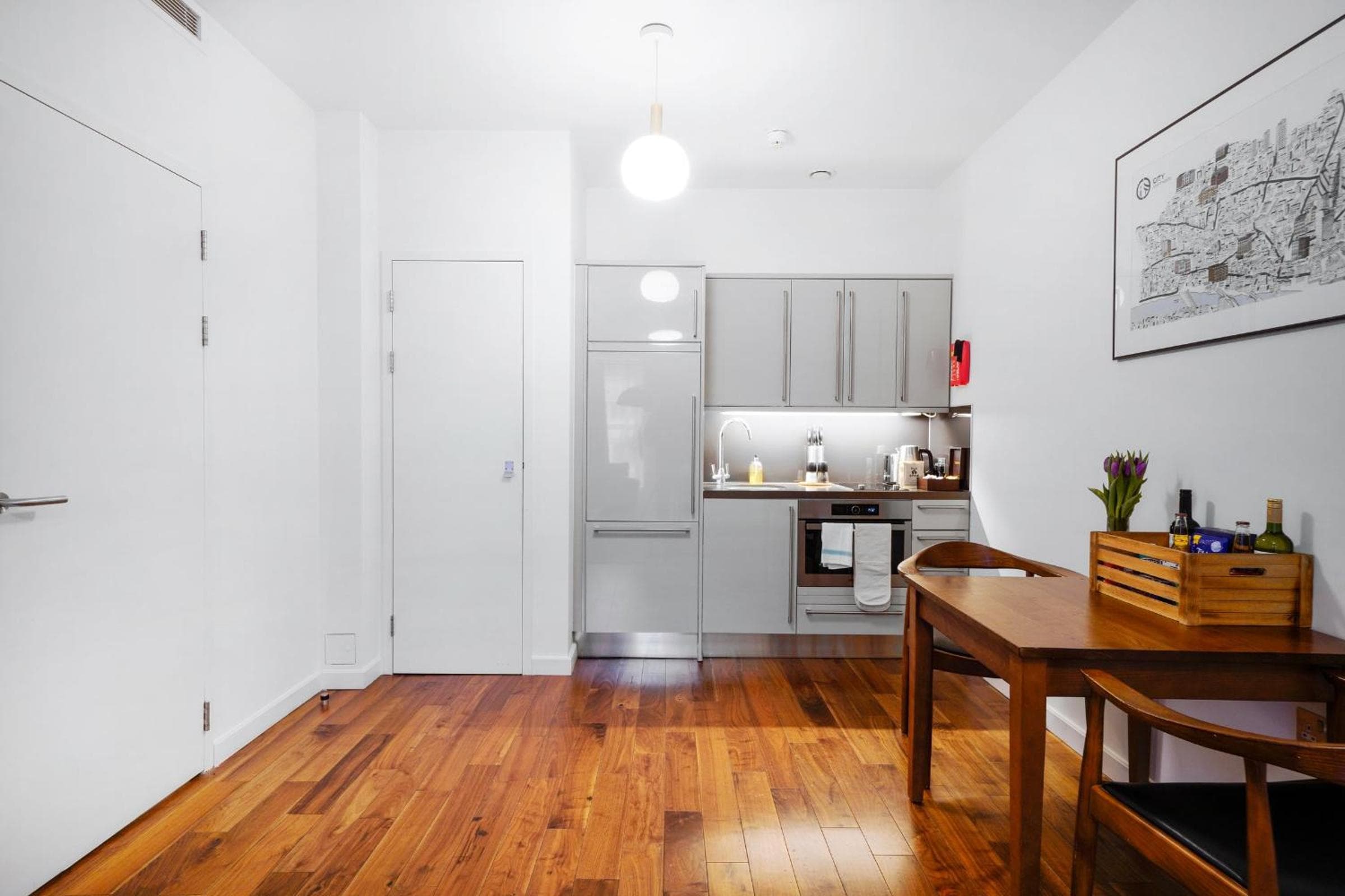 Monument Serviced Apartments by LovelyStay, London, photo 3