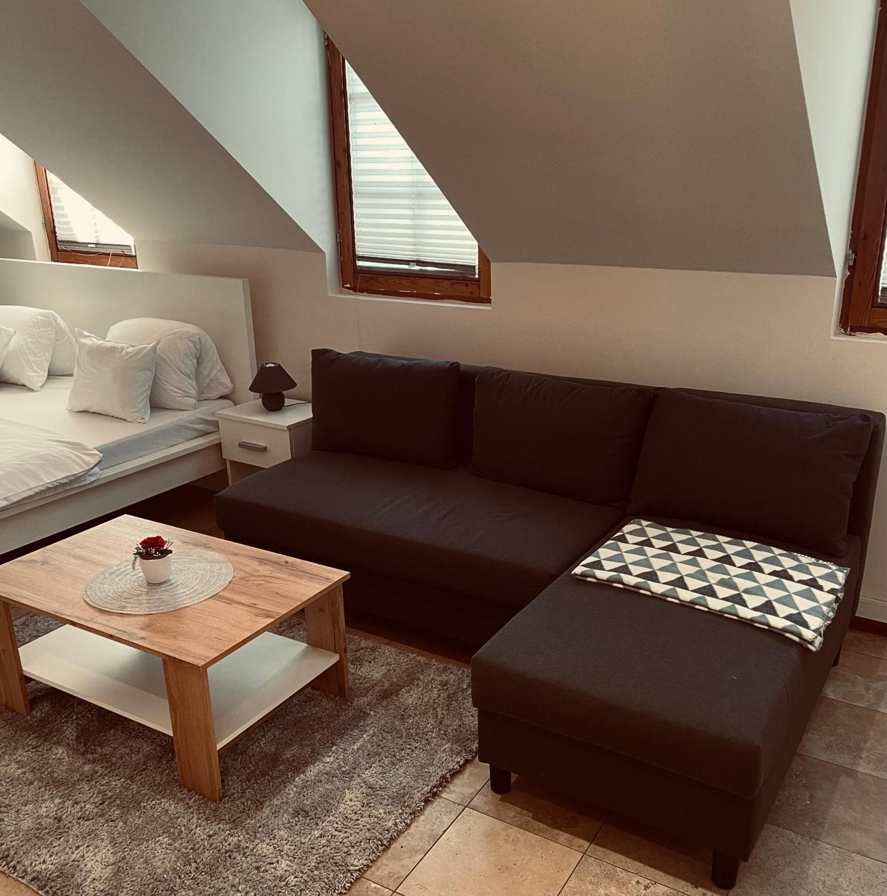 Downtown Apartments DeLuxe, Győr