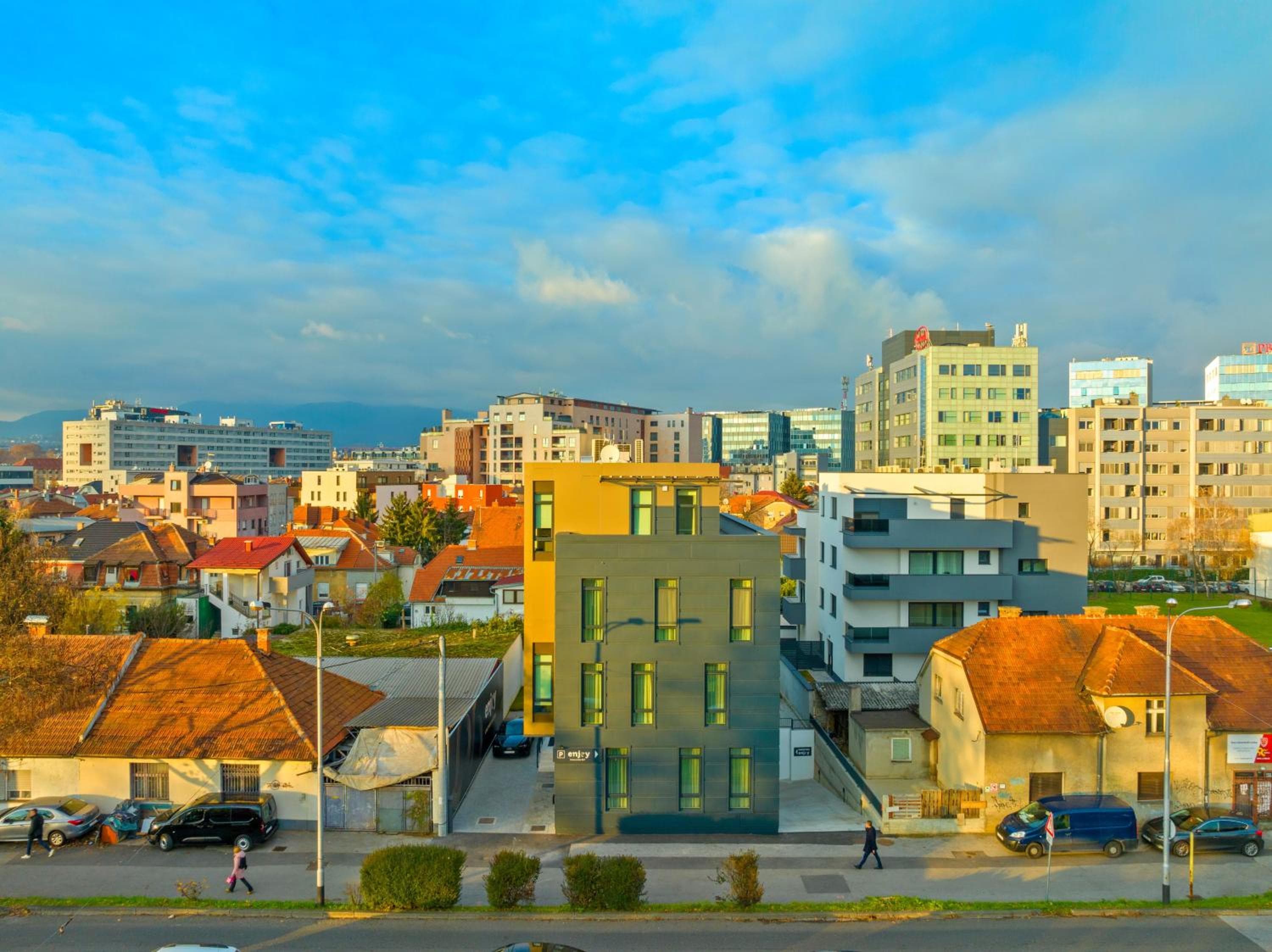 Enjoy Apartments and Suites, Zagreb, photo 5