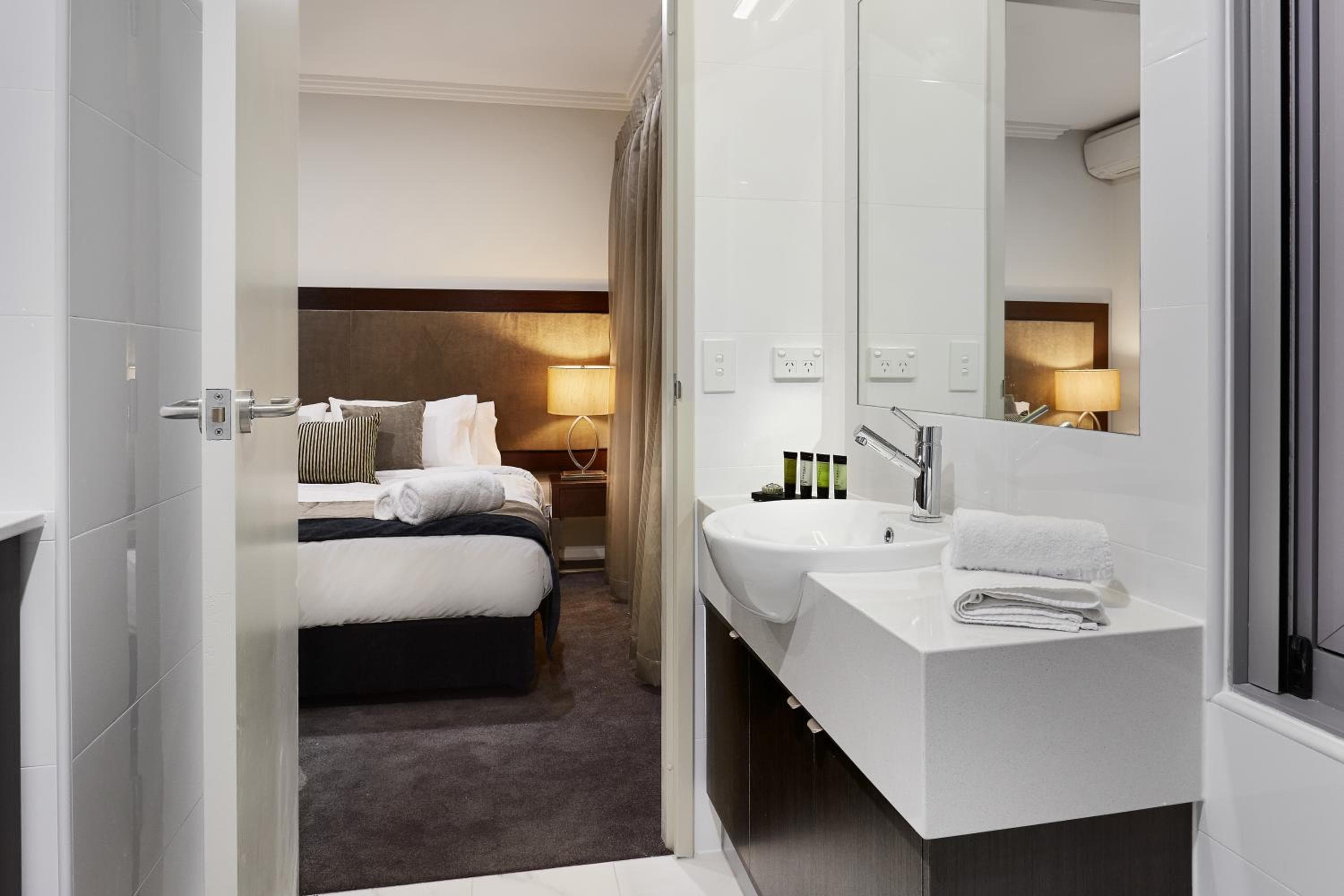 Attika Hotel, Perth, photo 5