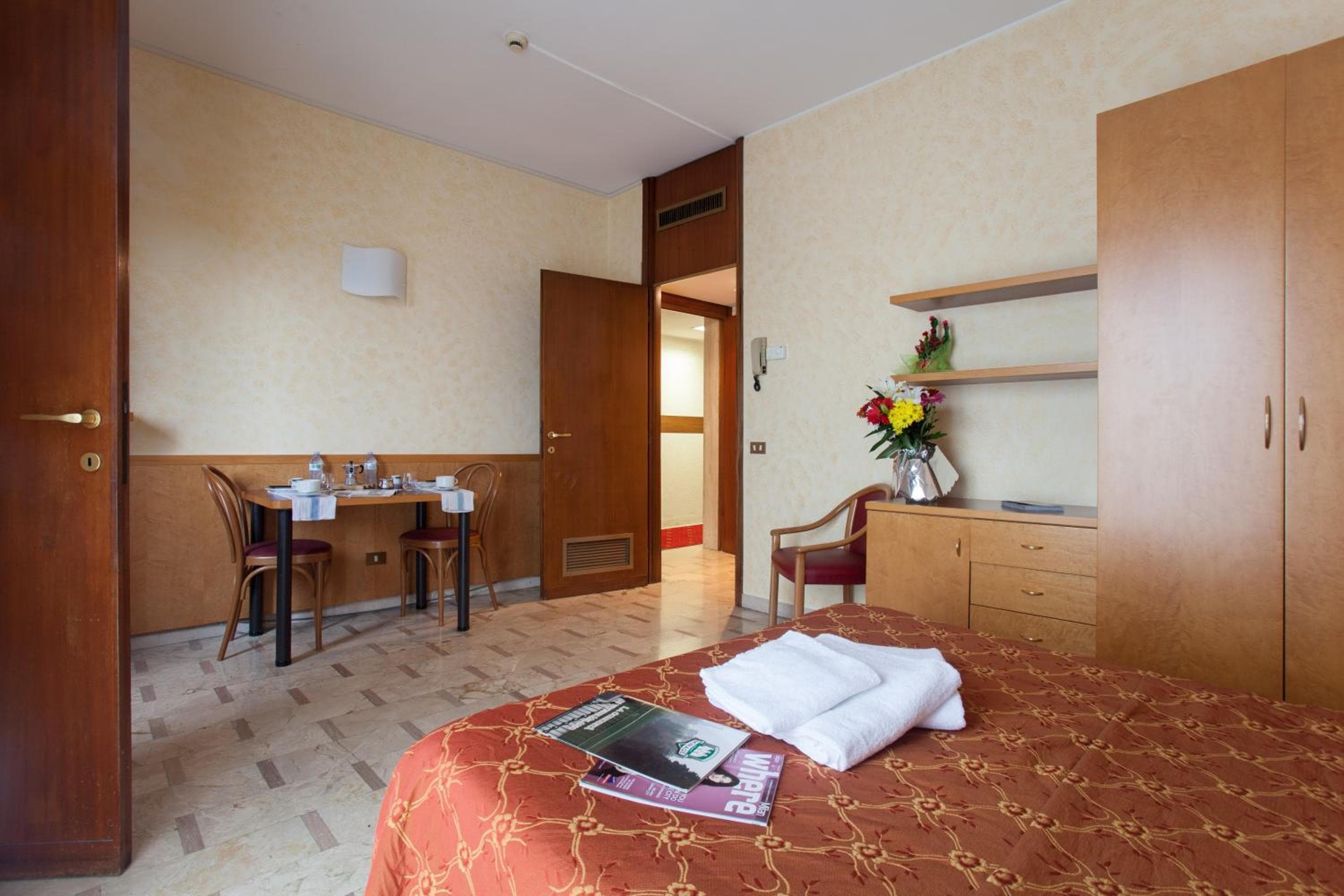 iH Hotels Milano ApartHotel Argonne Park, Milan, photo 6