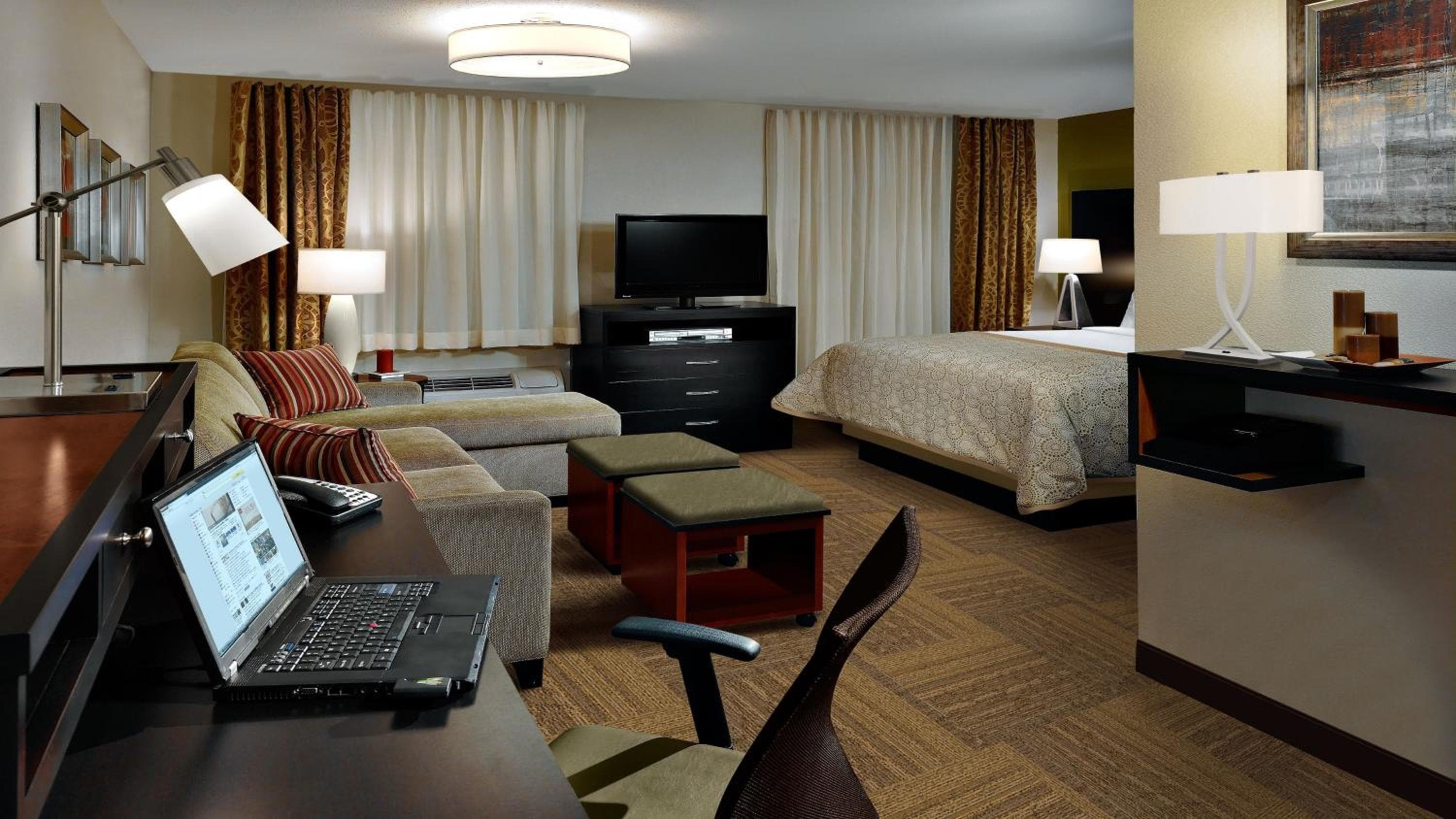 Staybridge Suites Dearborn by IHG, Dearborn, photo 3