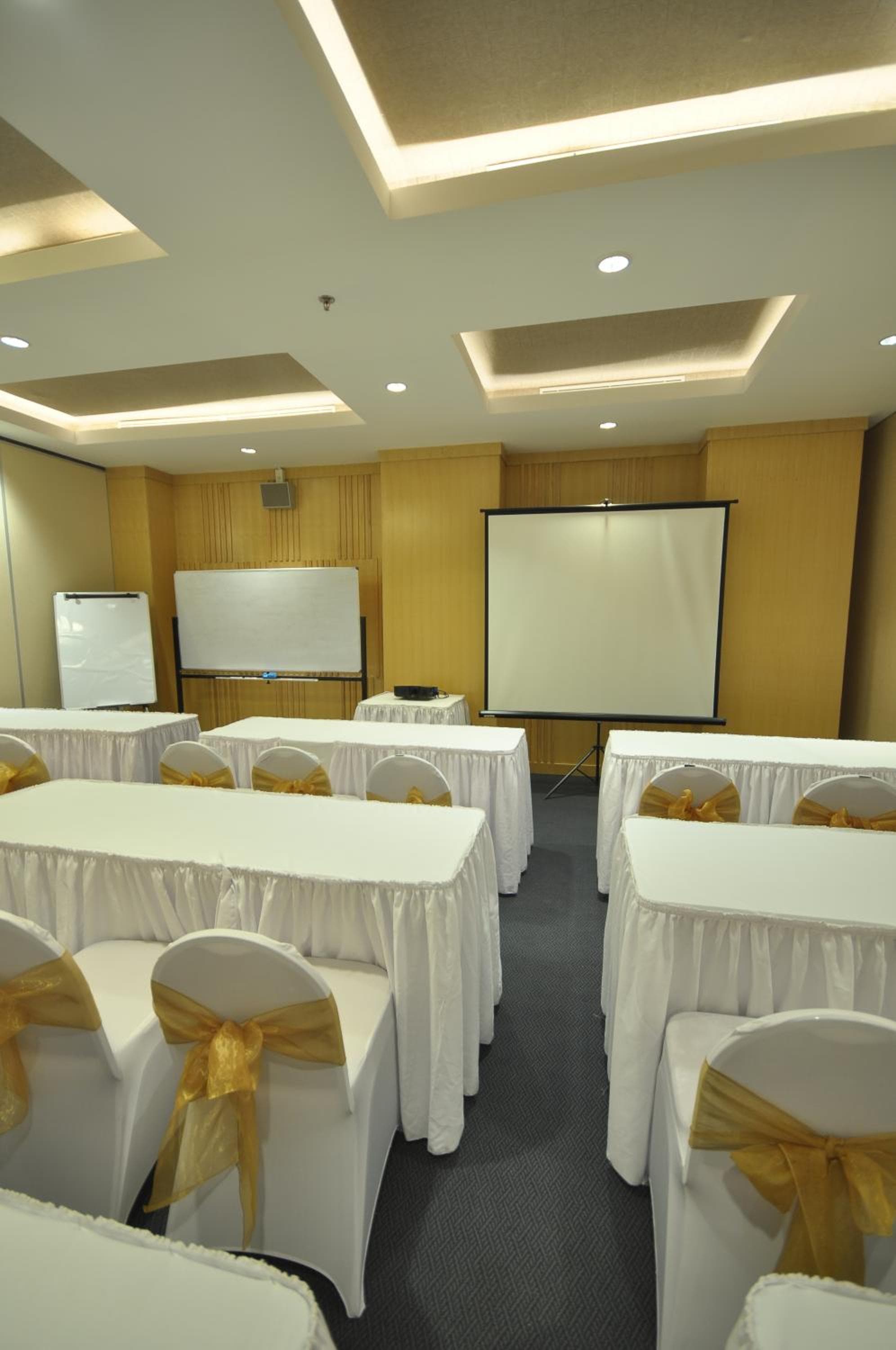 GTV Hotel, Cikarang, photo 2