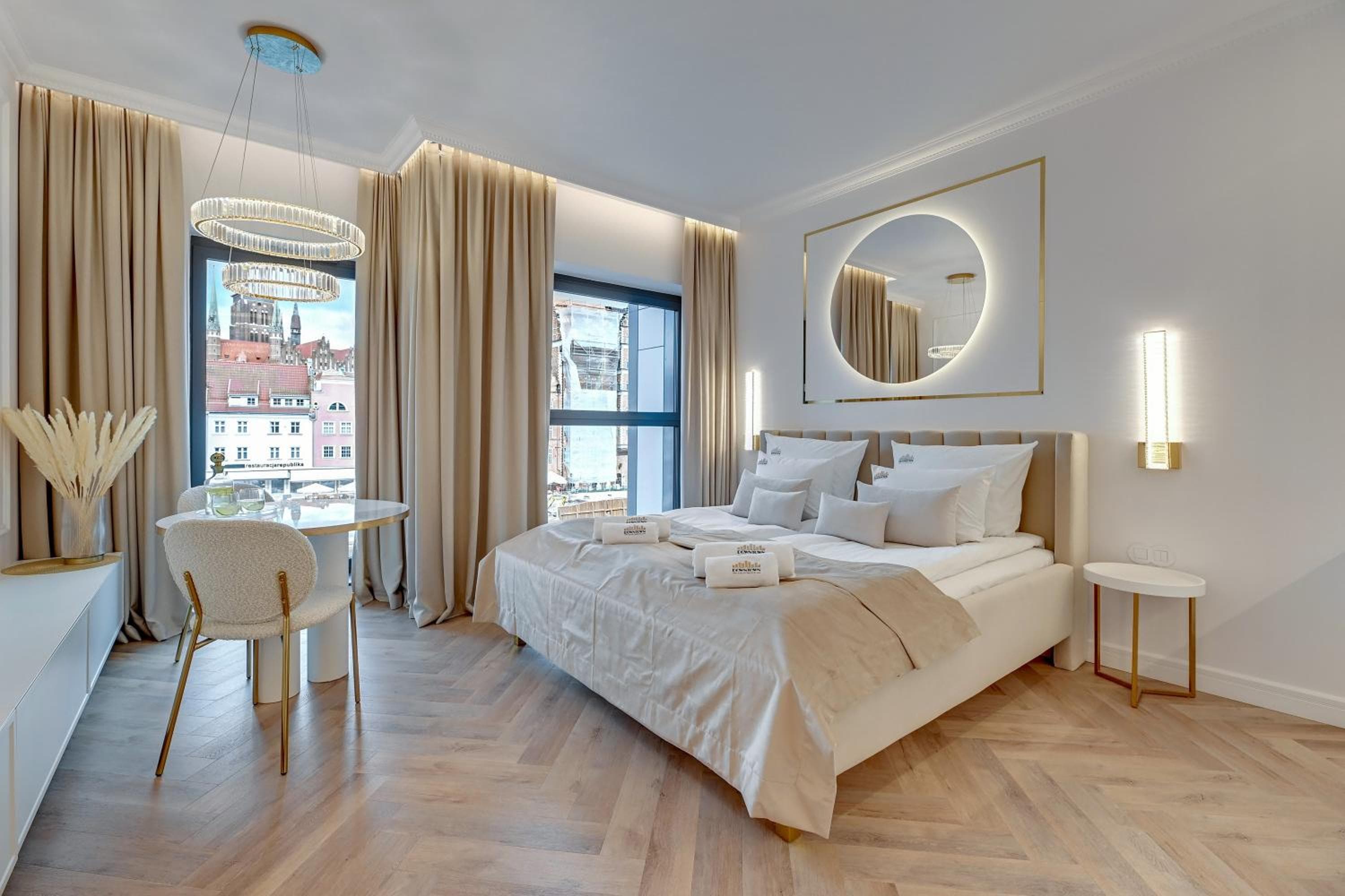 DEO PLAZA Premium Suites & Riverside by Downtown Apartments, Gdańsk, photo 2