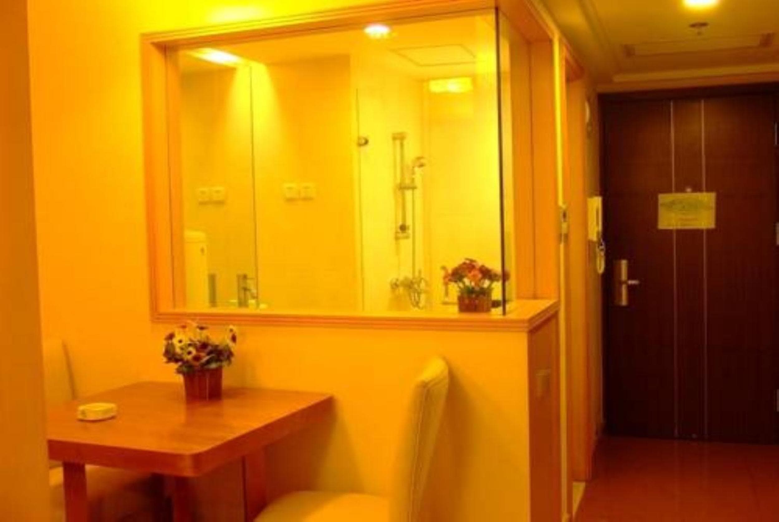 Xinshikong Apartments- Abest Zhongshan Park No.1, Shanghai, photo 2
