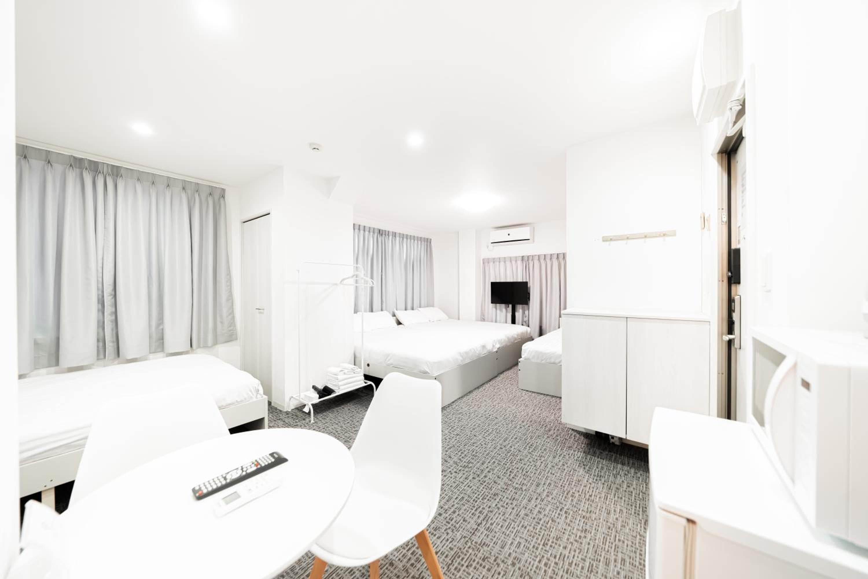 GLOU Koiwa Tokyo - Economic APT in a Japanese Local Shopping Street, with Direct Access to Shinjuku & Akihabara, photo 1