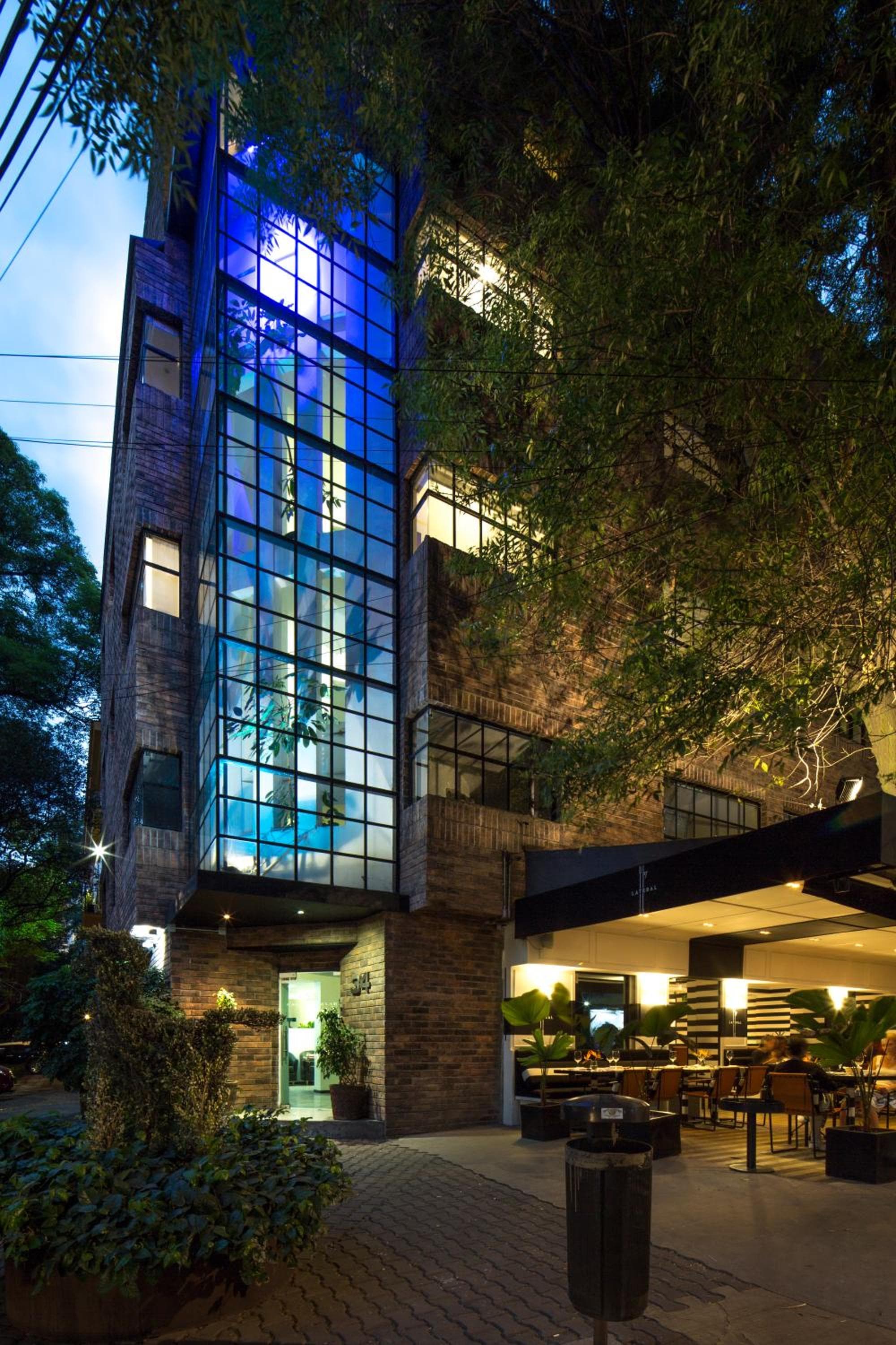 Building at FlowSuites Polanco