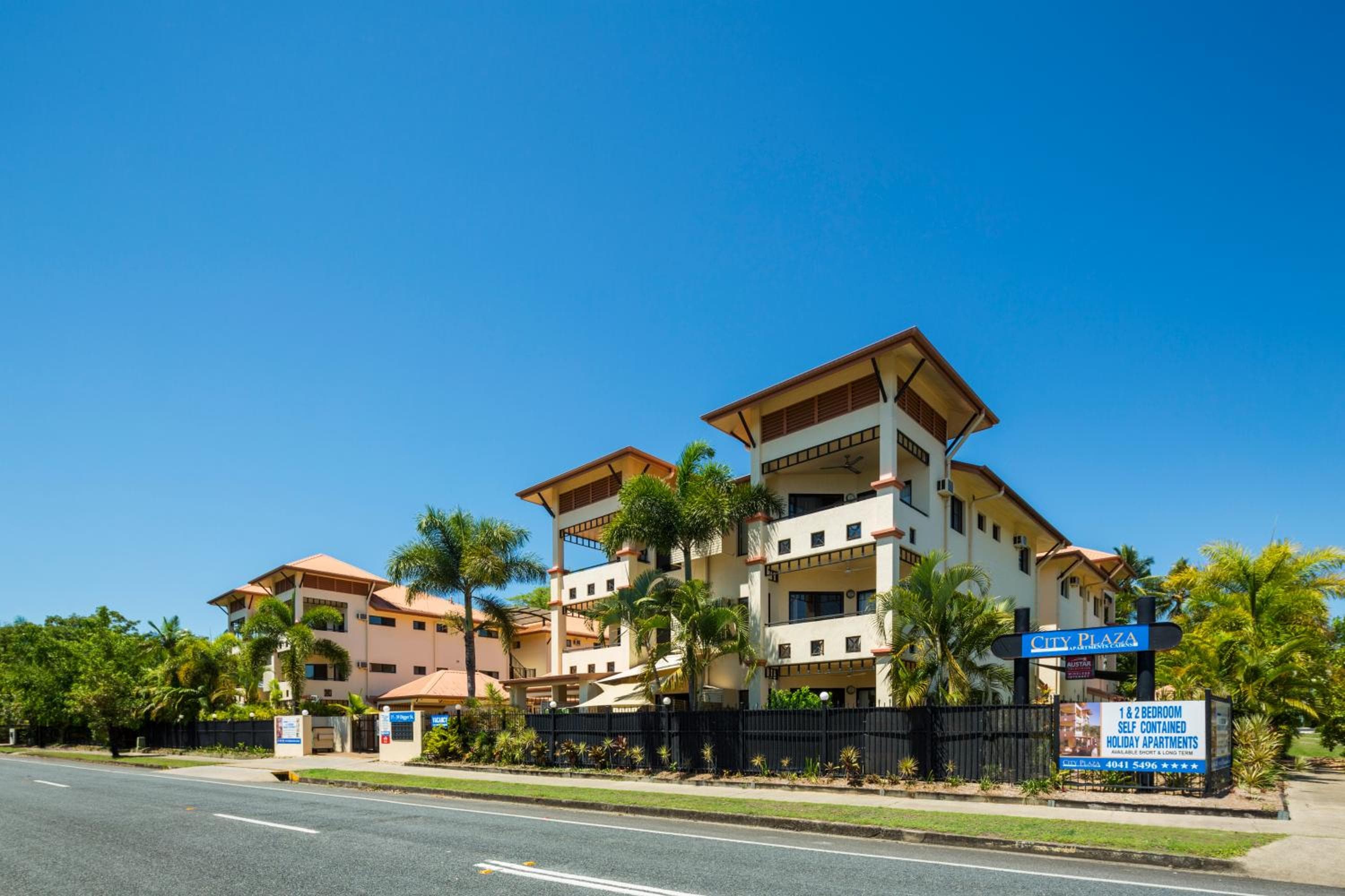 City Plaza Apartments, Cairns, photo 3
