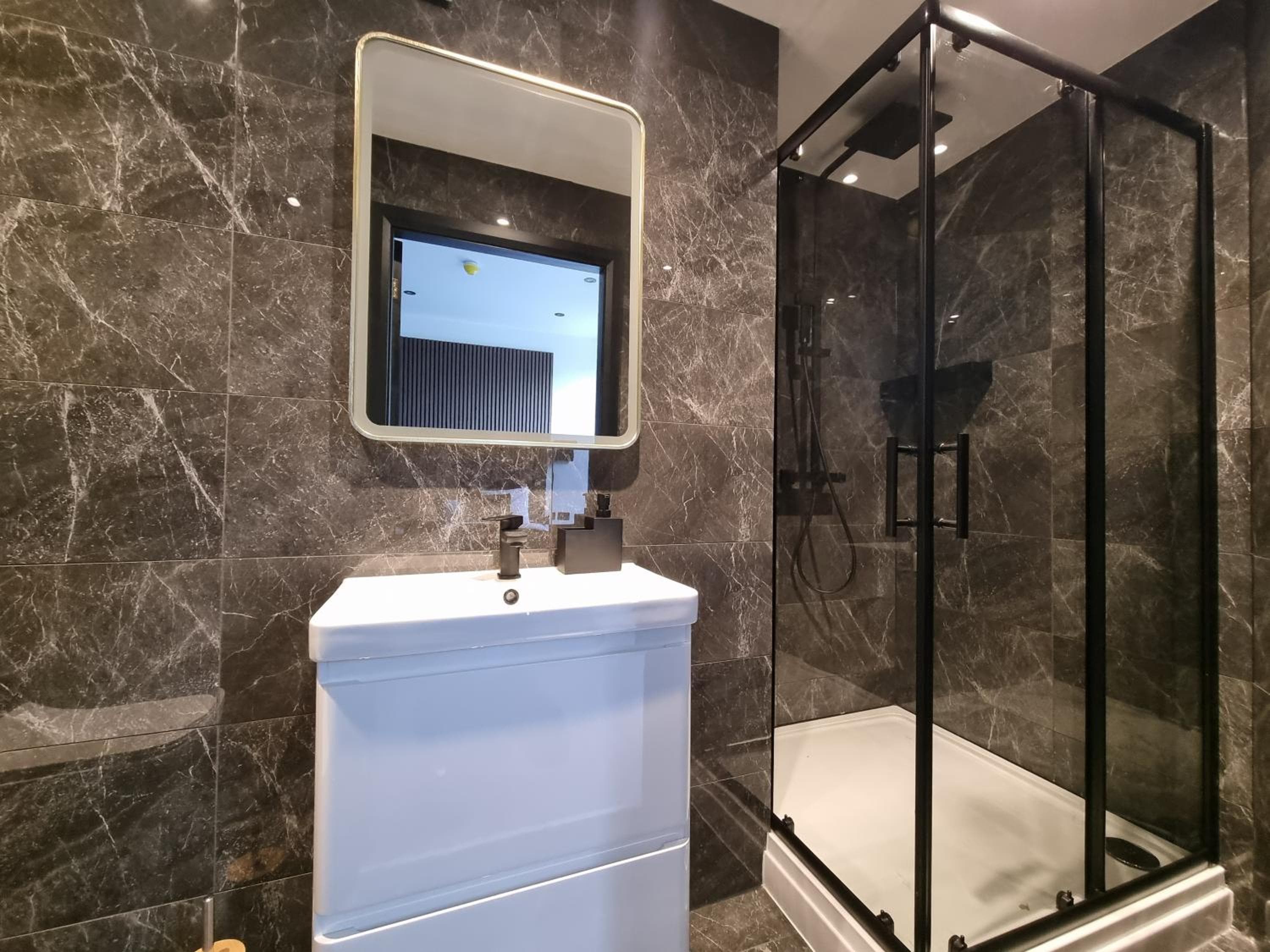 3M Luxury Living, Preston, photo 2