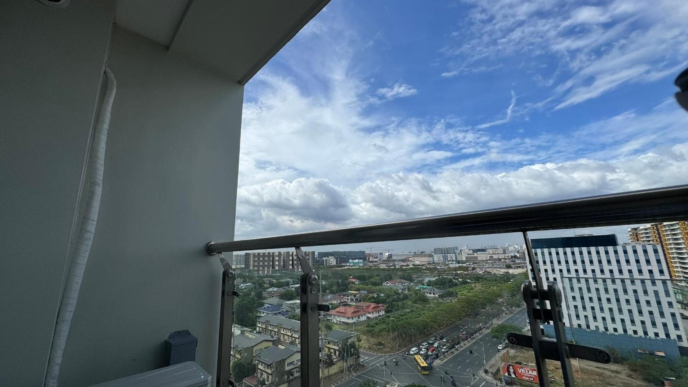 L CONDOTEL Apartment Near Okada Casino PITX MOA with Pool, Manila, photo 3