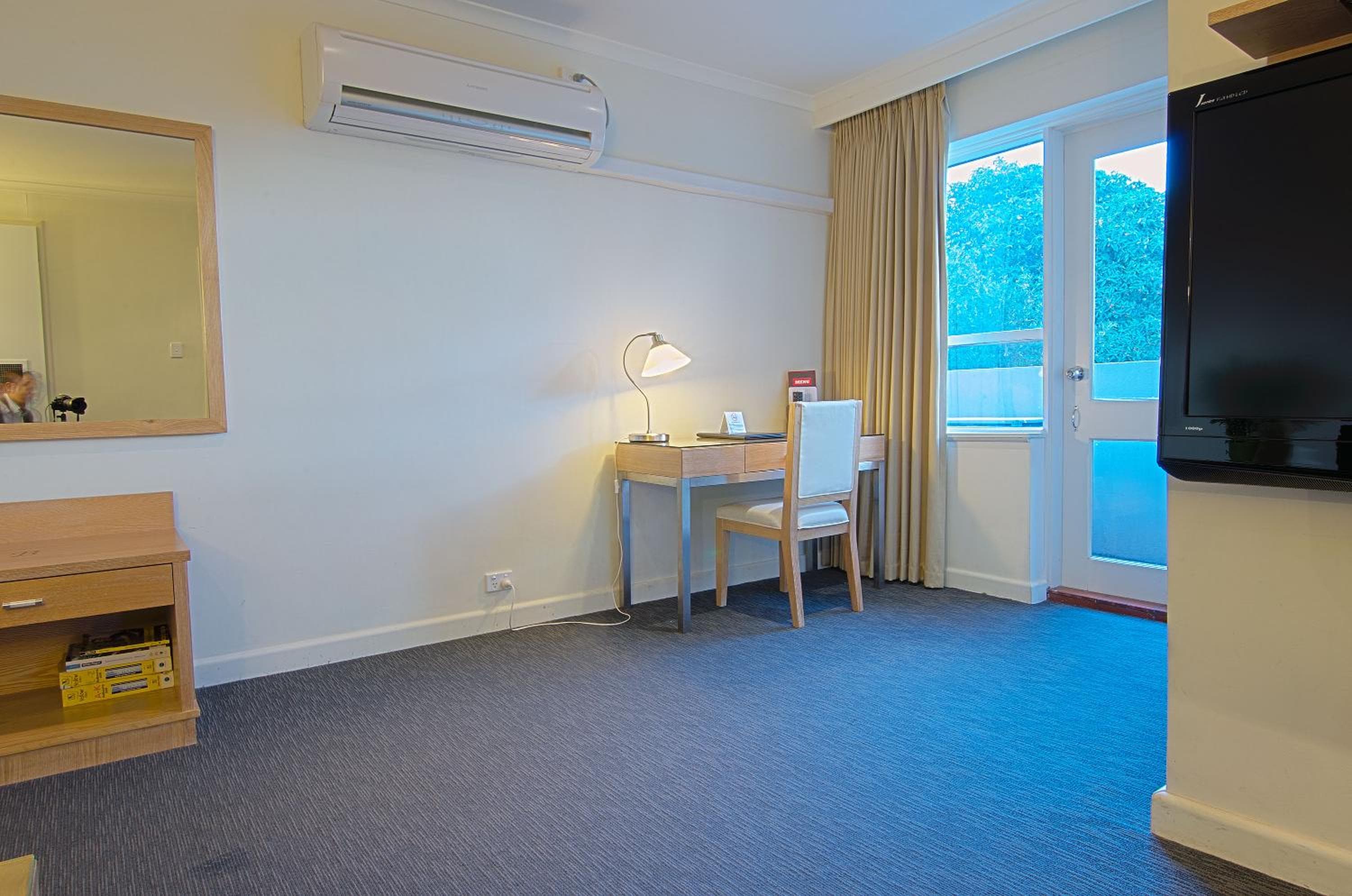 Park Squire Motor Inn & Serviced Apartments - Free Car Park, Melbourne, photo 2