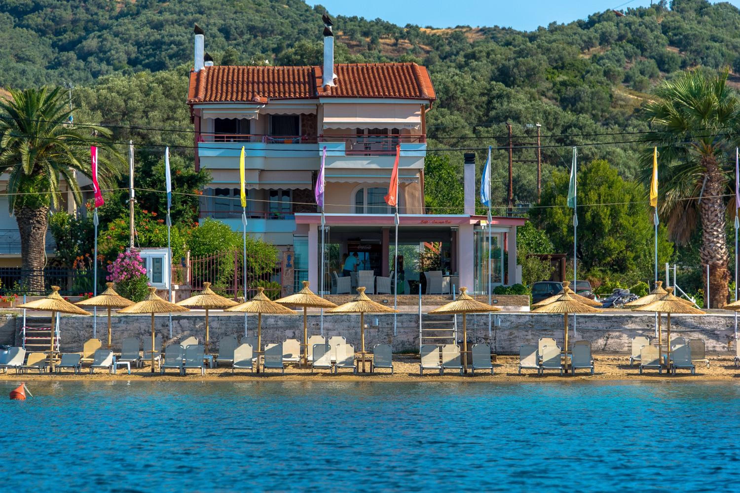 Over Sea Rooms & Villas, Loutra Edipsou