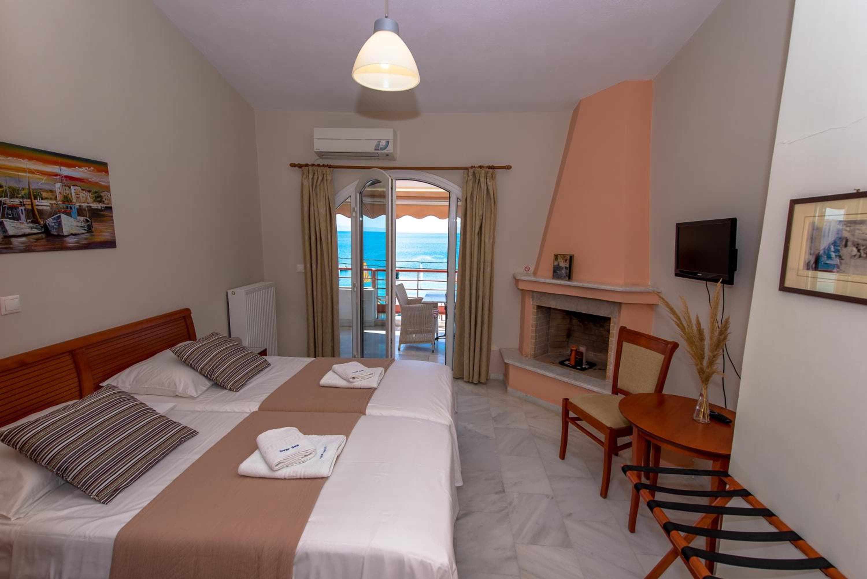 Over Sea Rooms & Villas, Loutra Edipsou, photo 5