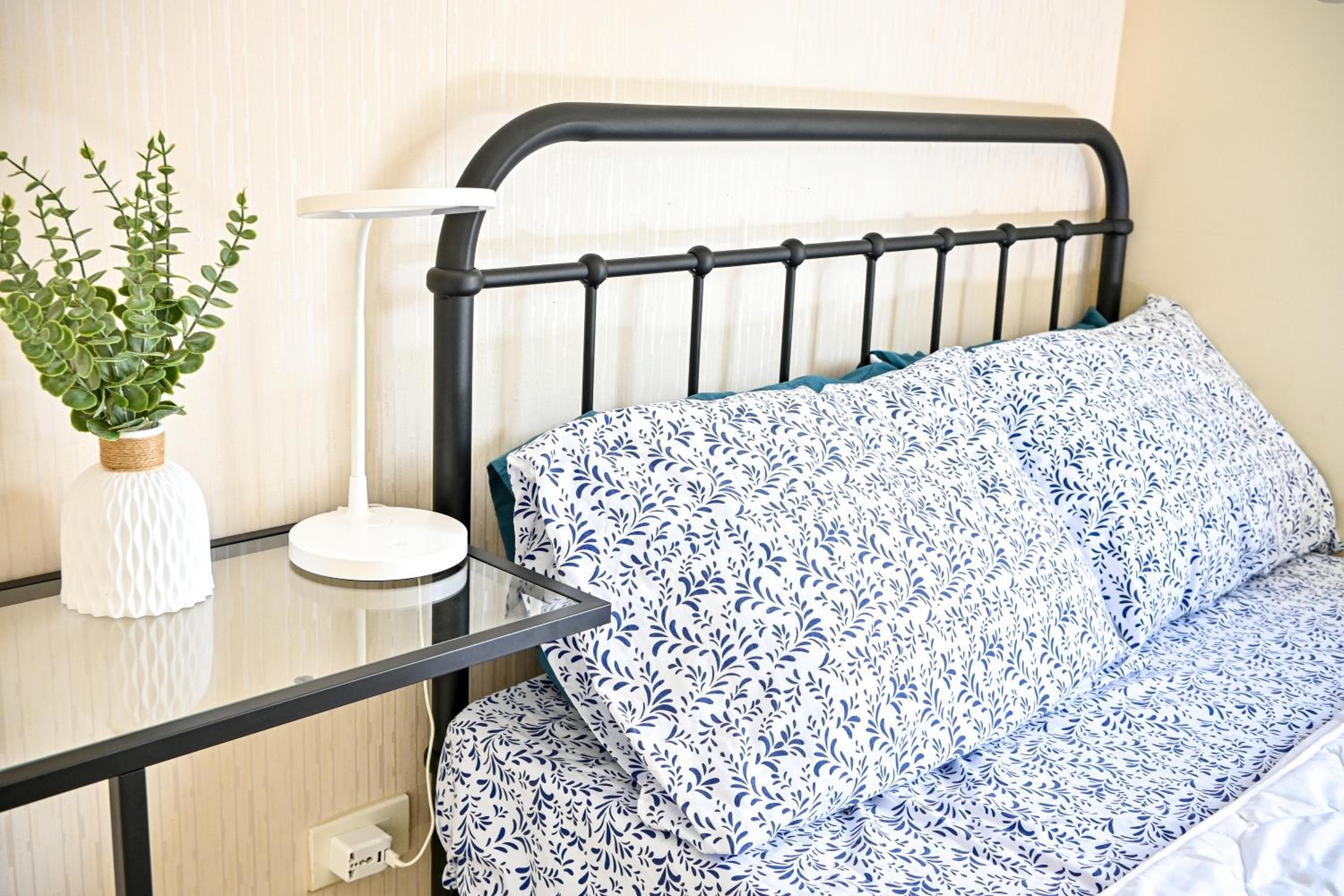 Avida Towers Atria 1 BR with Balcony by CM Homes, Iloilo City, photo 5