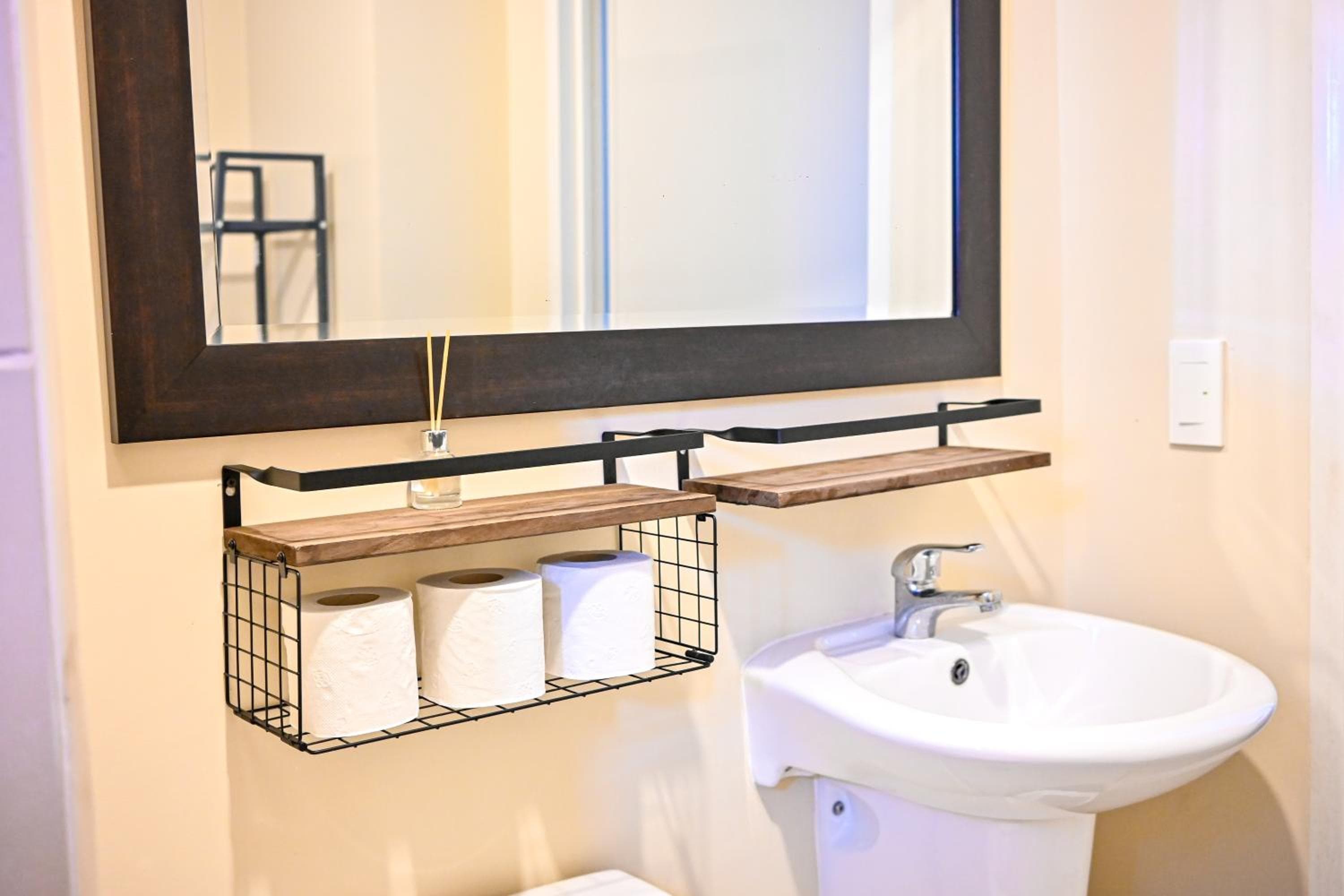 Avida Towers Atria 1 BR with Balcony by CM Homes, Iloilo City, photo 3