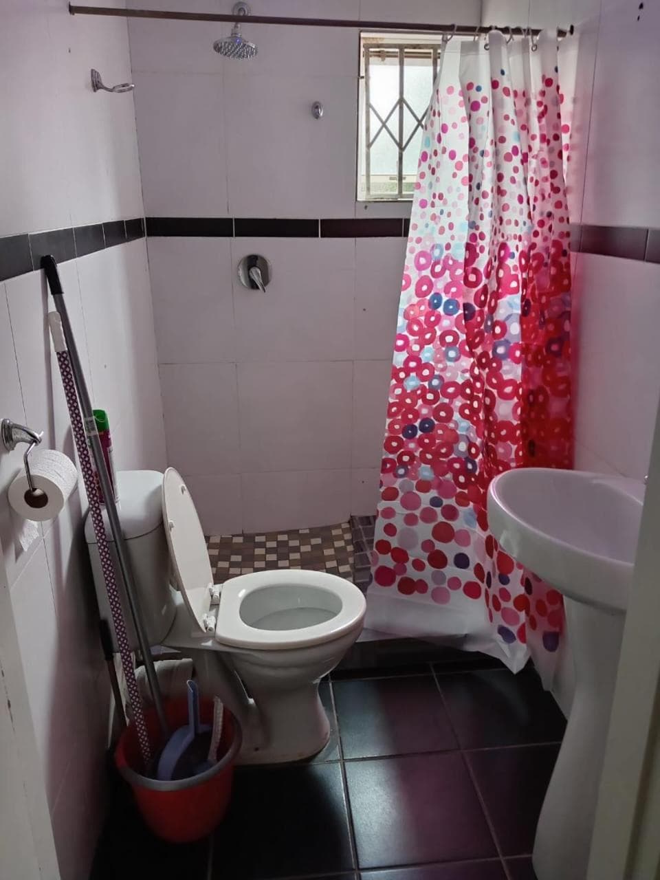 Gold Crown One Bedroom Self-Catering Apartment With NetFlix & YouTube, Johannesburg, photo 2