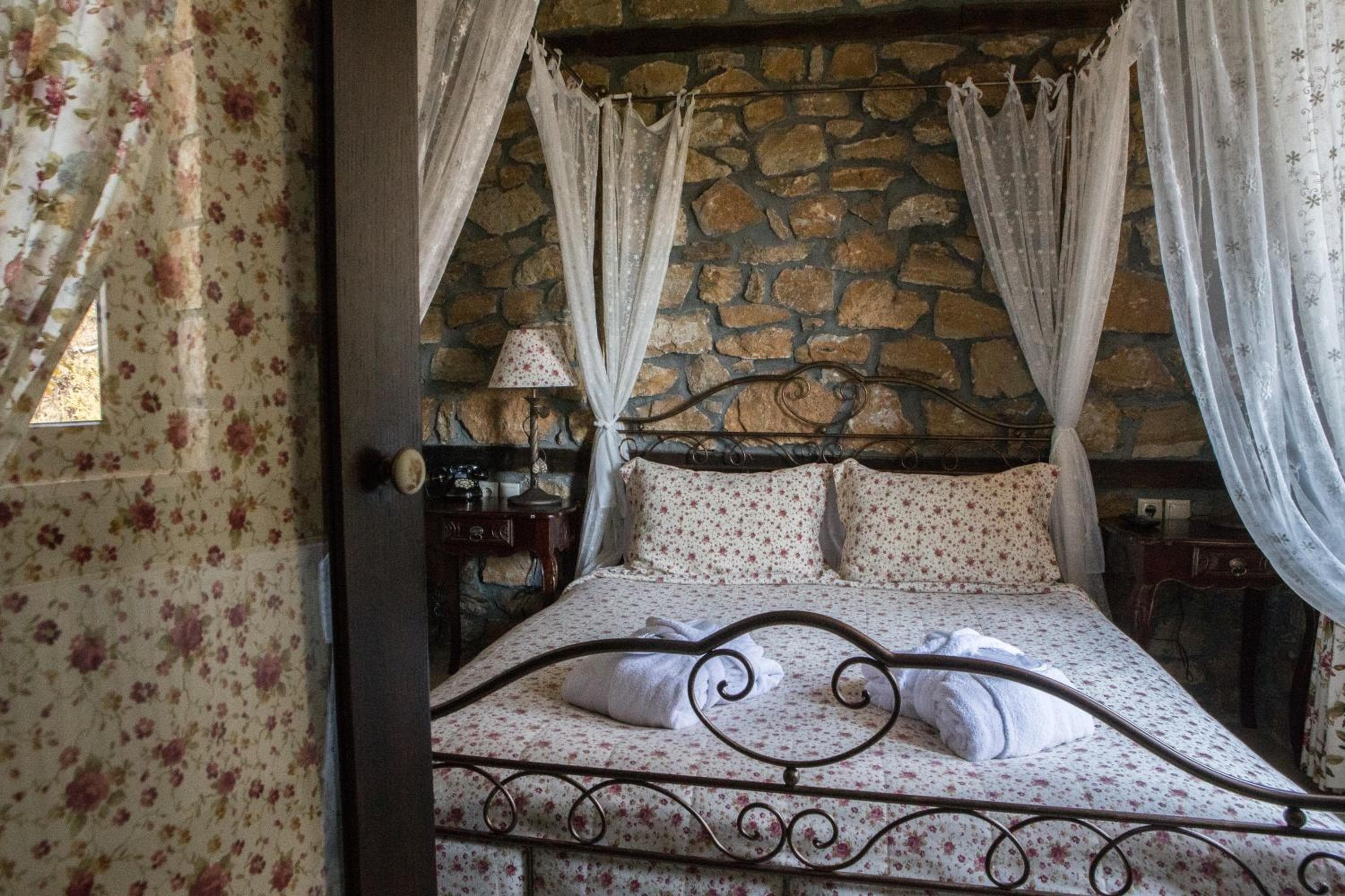 Archontiko Emmanouilidi Suites, Kato Loutraki, photo 5
