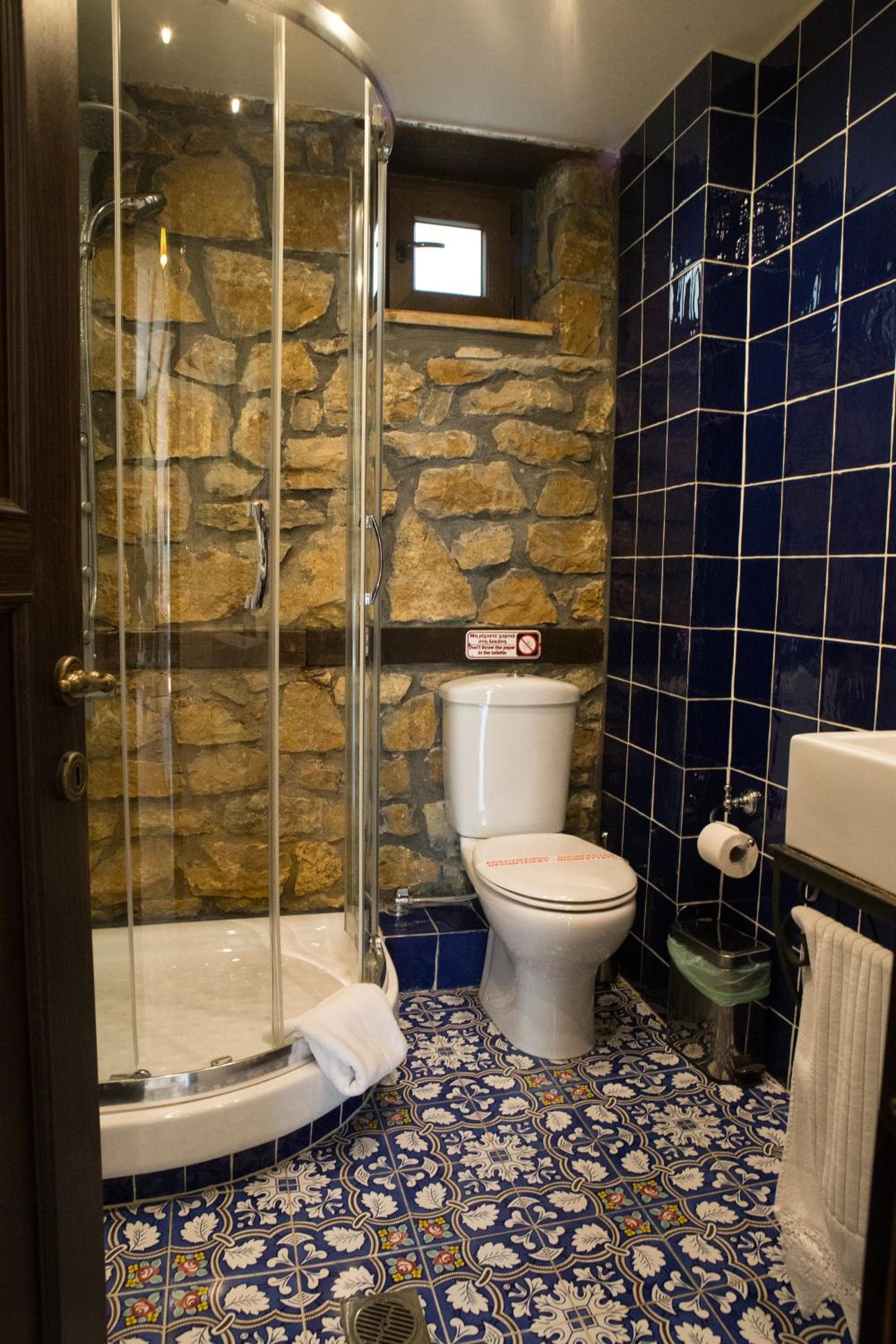Archontiko Emmanouilidi Suites, Kato Loutraki, photo 2
