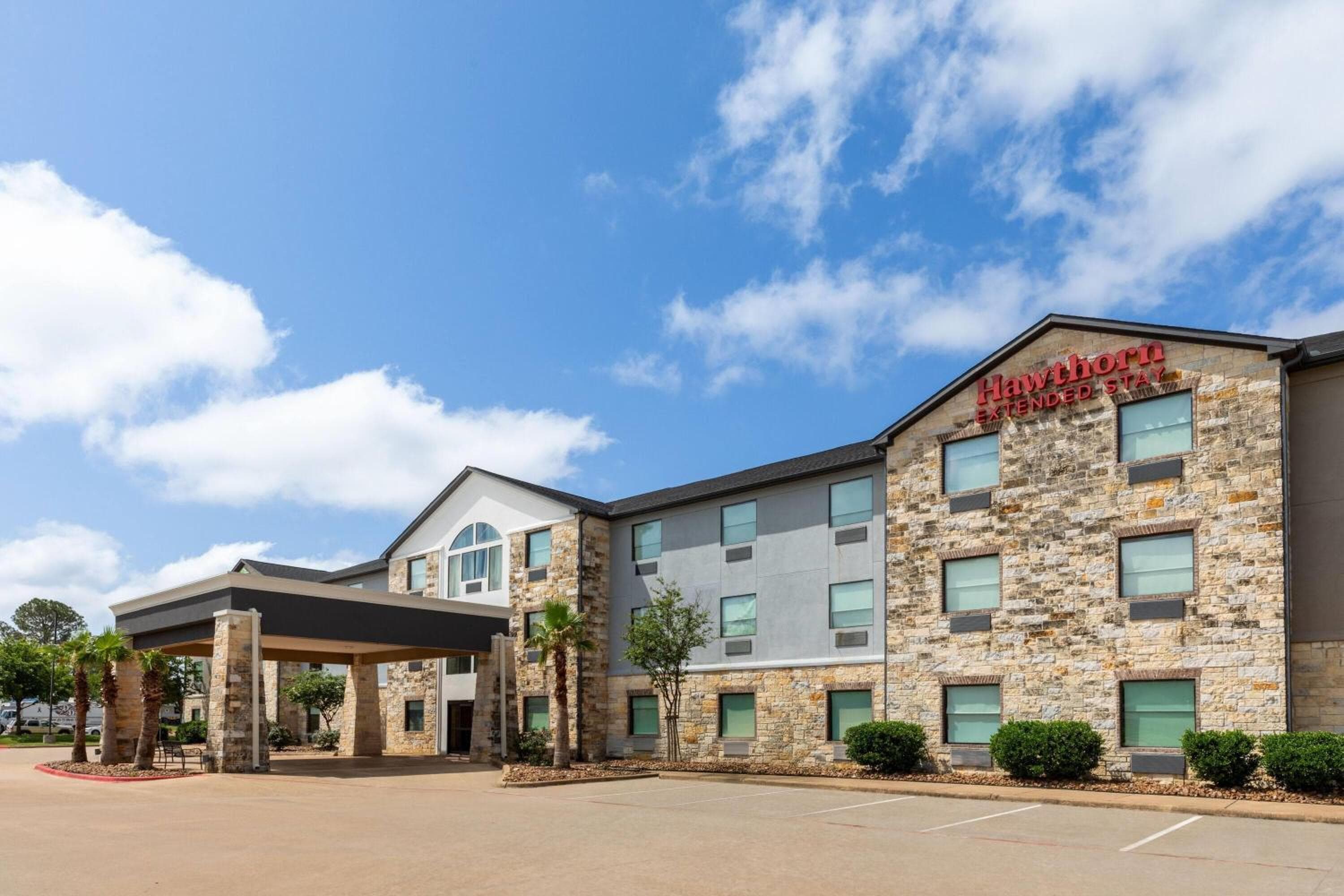 Hawthorn Extended Stay by Wyndham College Station South, College Station, photo 2