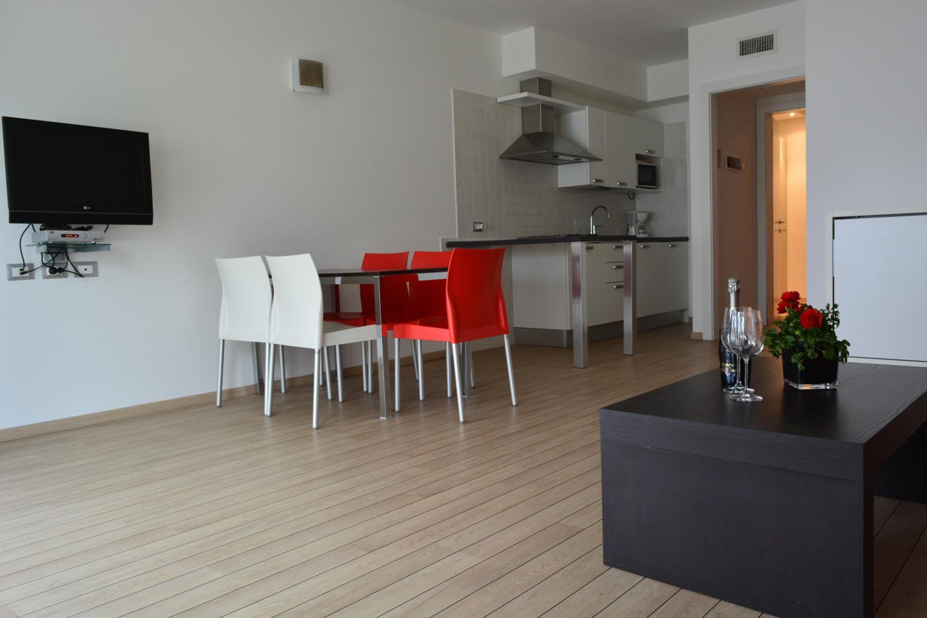 Villa Treccani Apartments, Malcesine, photo 4