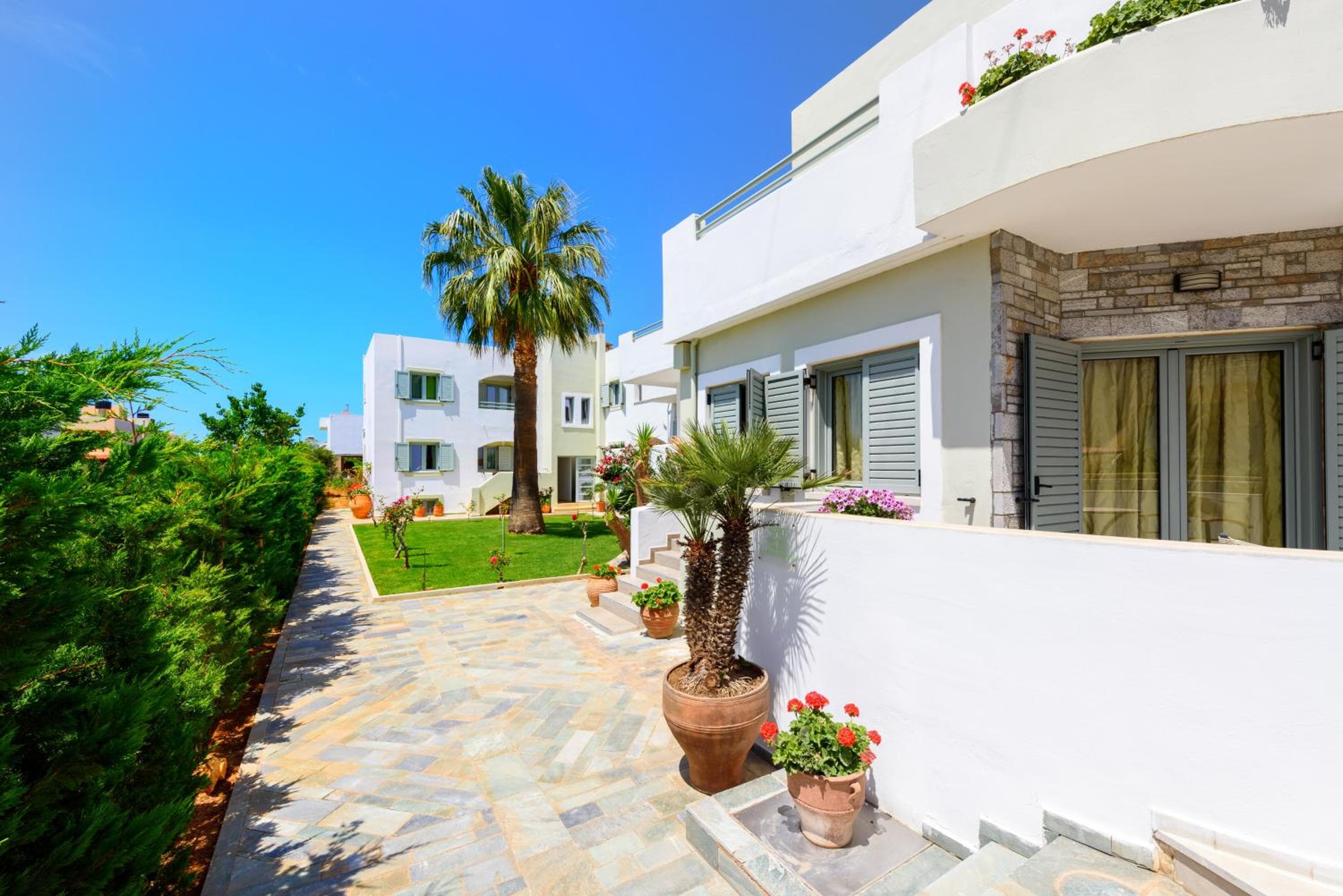 Angela Studios Apartments, Sissi