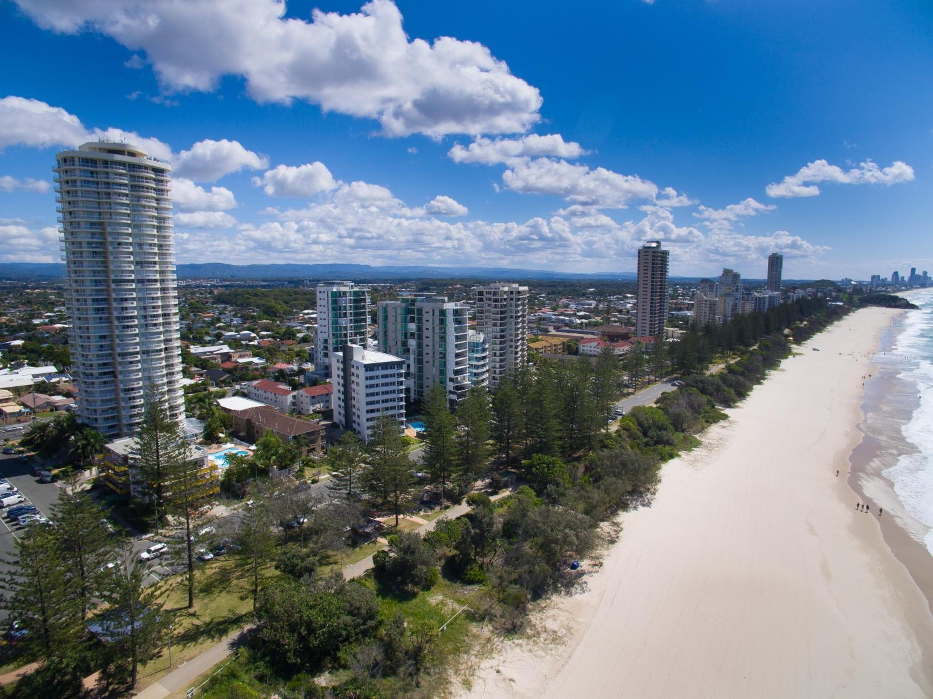 Building at 2nd Avenue Beachside Apartments