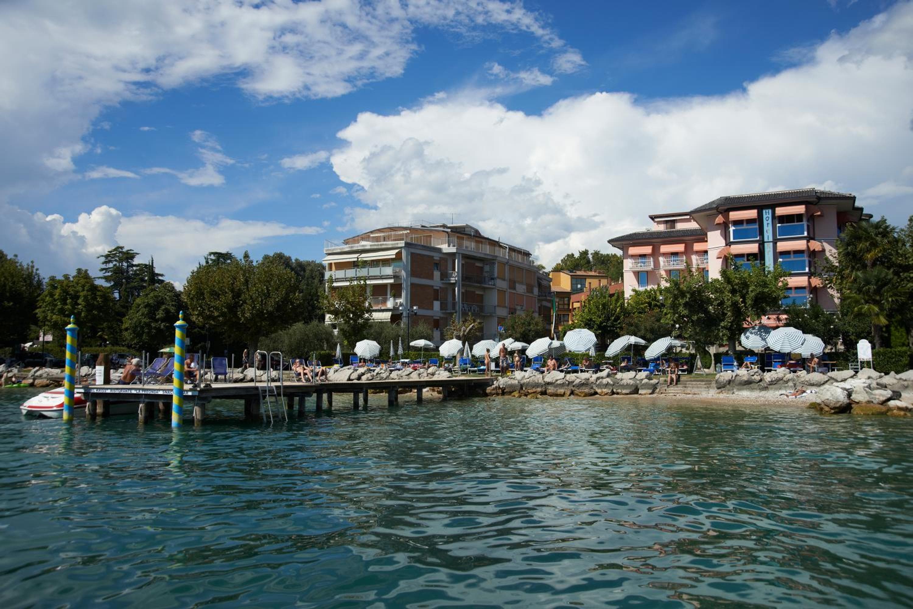 Front Lake Apartment Bardolino, Bardolino
