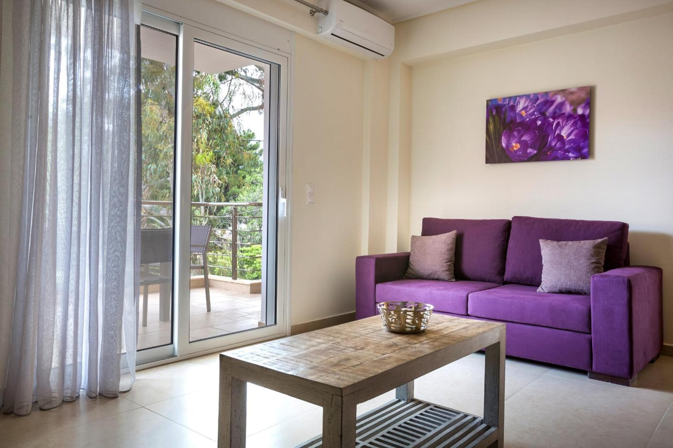 Meliti Waterfront Suites, Karavomylos, photo 2