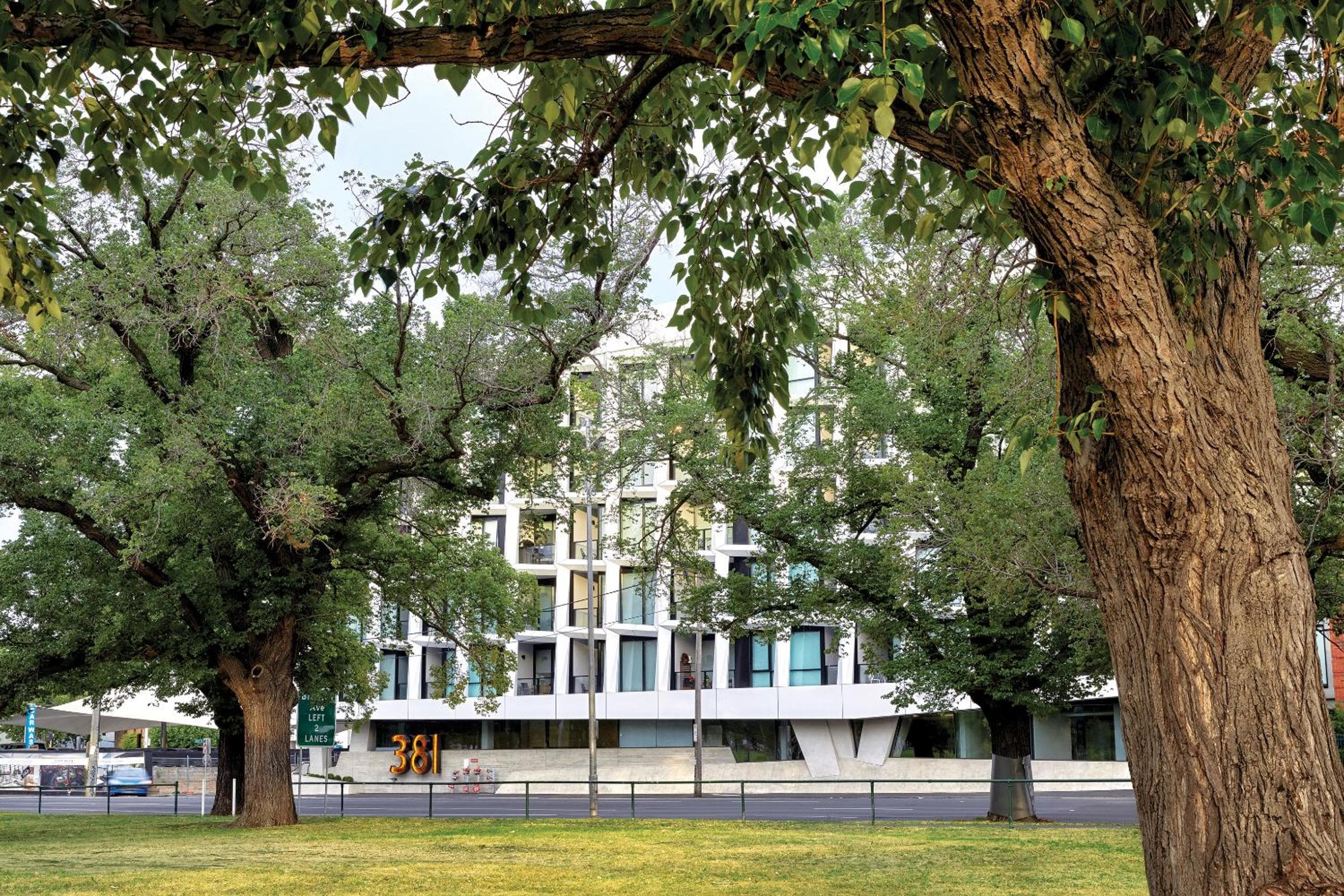 Building at 381 Cremorne